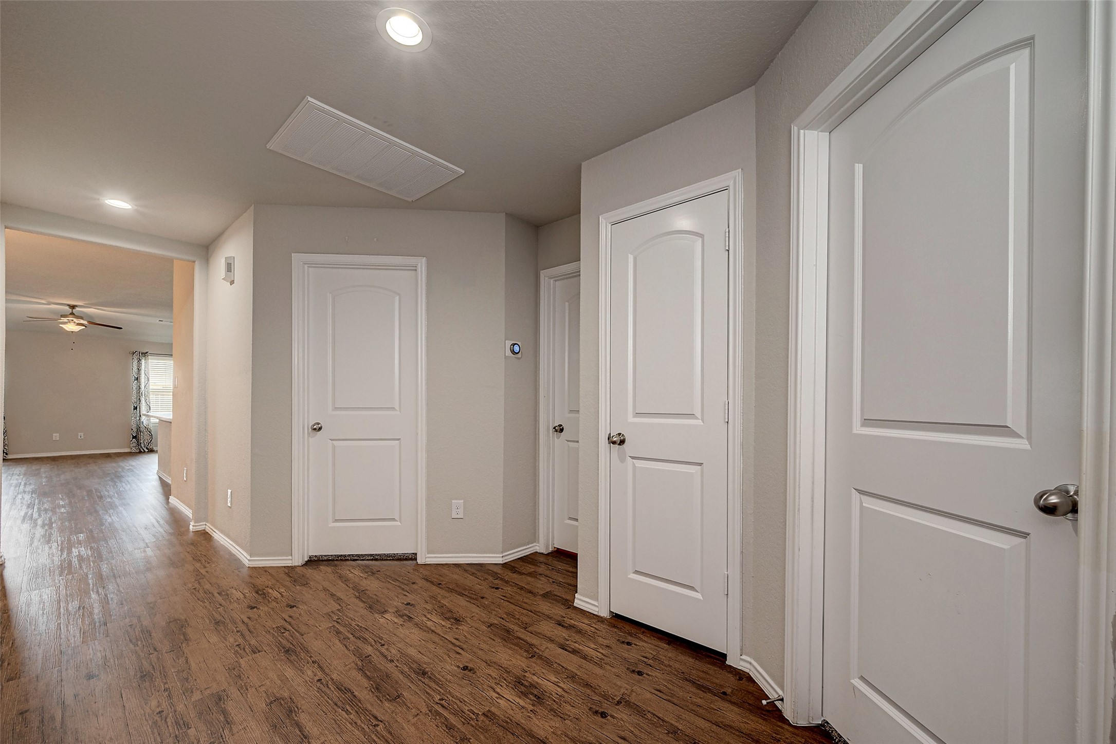 14004 Lake Crescent Drive Property Photo 3
