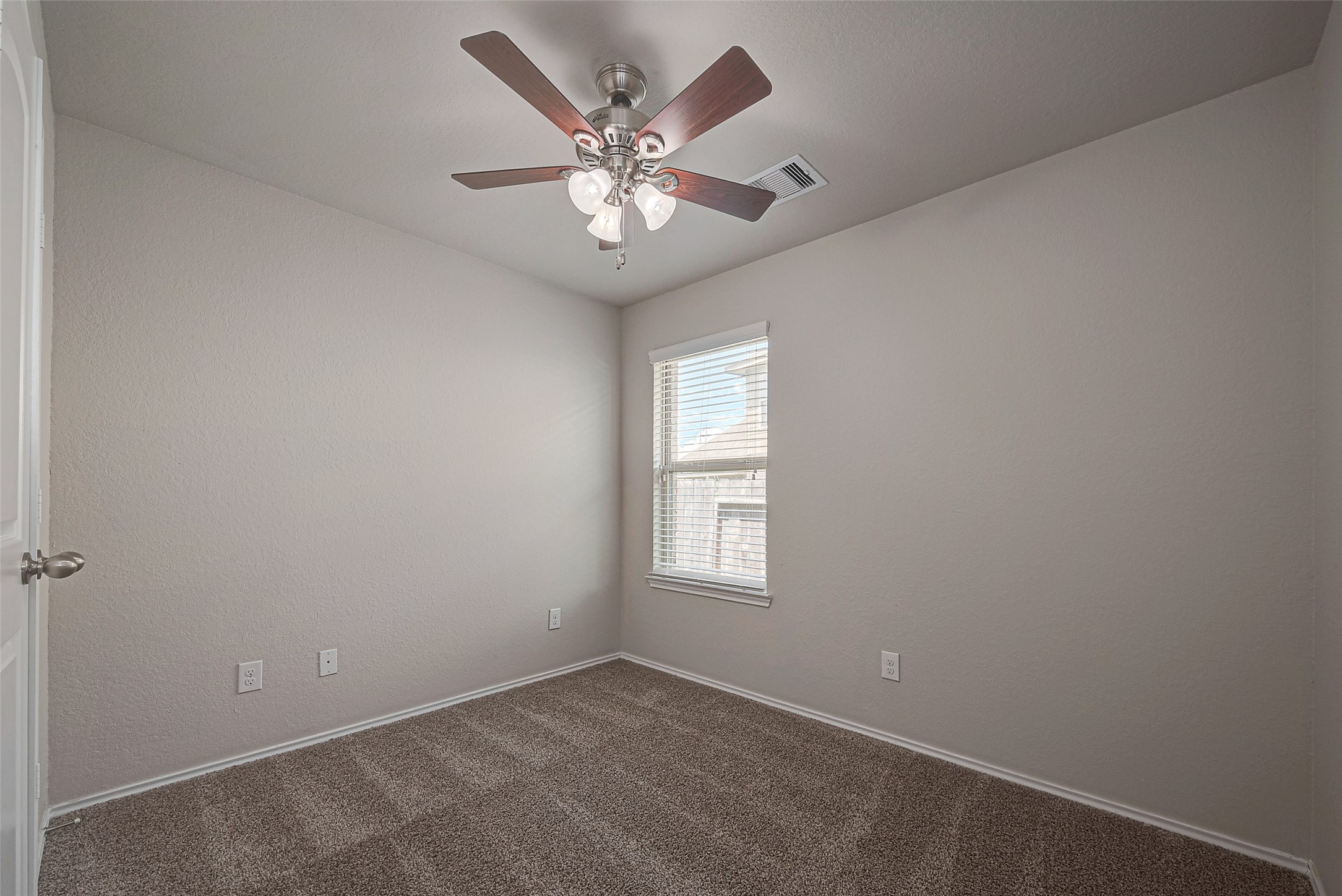 14004 Lake Crescent Drive Property Photo 10