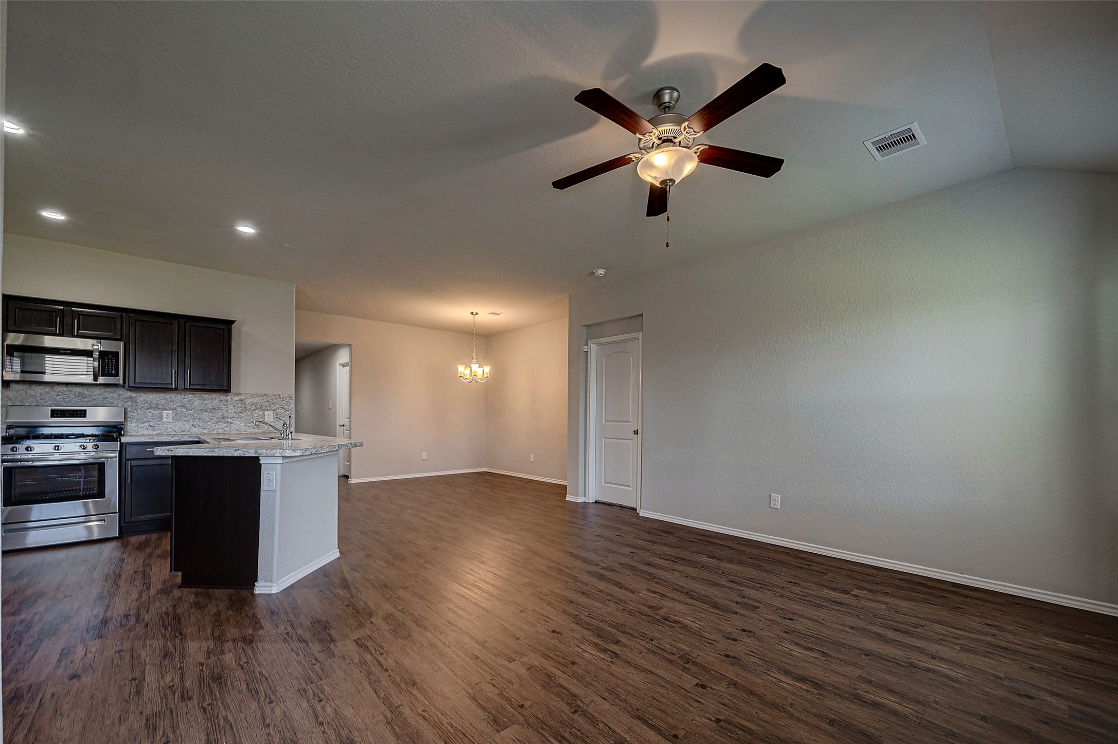 14004 Lake Crescent Drive Property Photo 17
