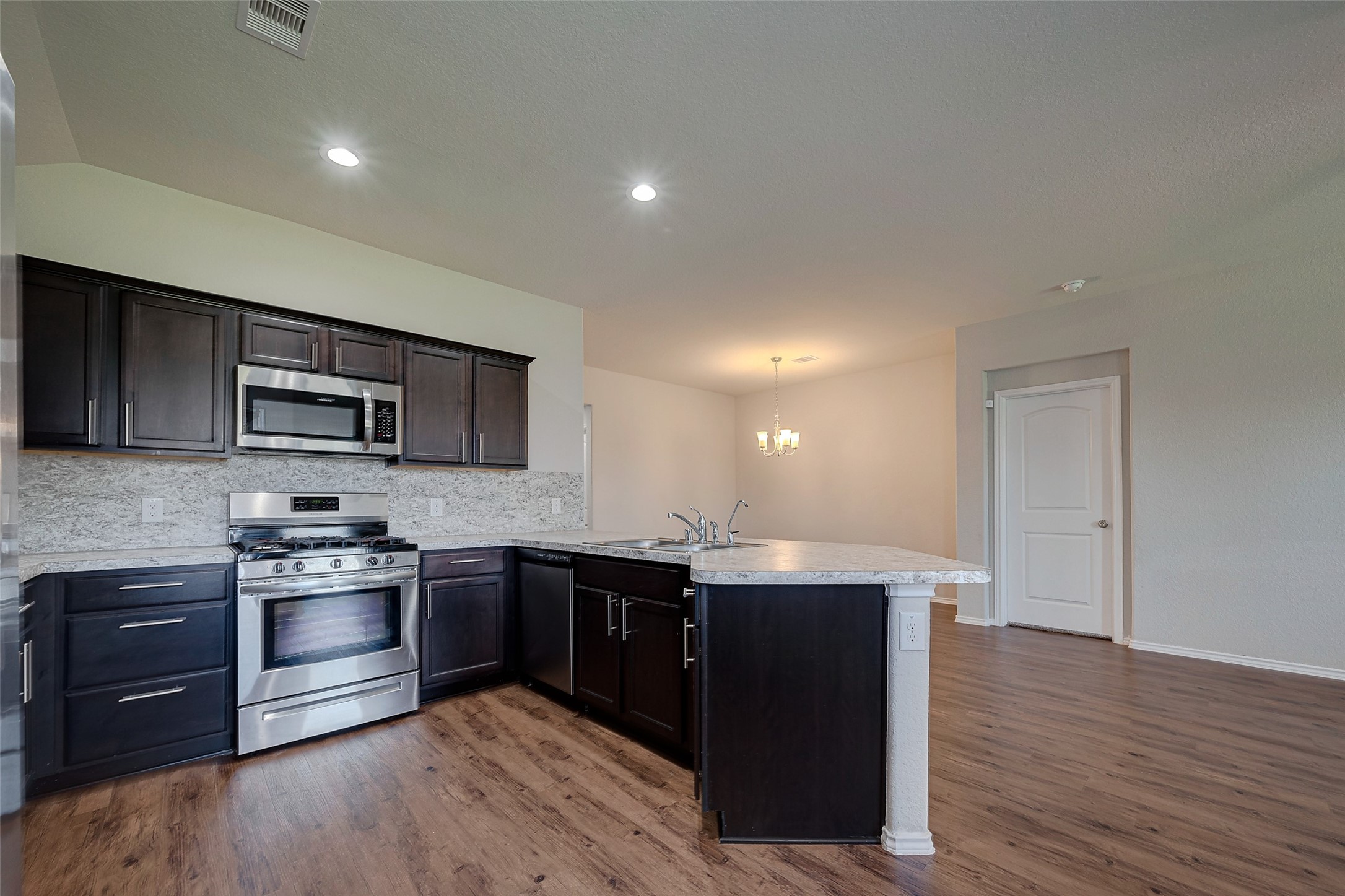 14004 Lake Crescent Drive Property Photo 19