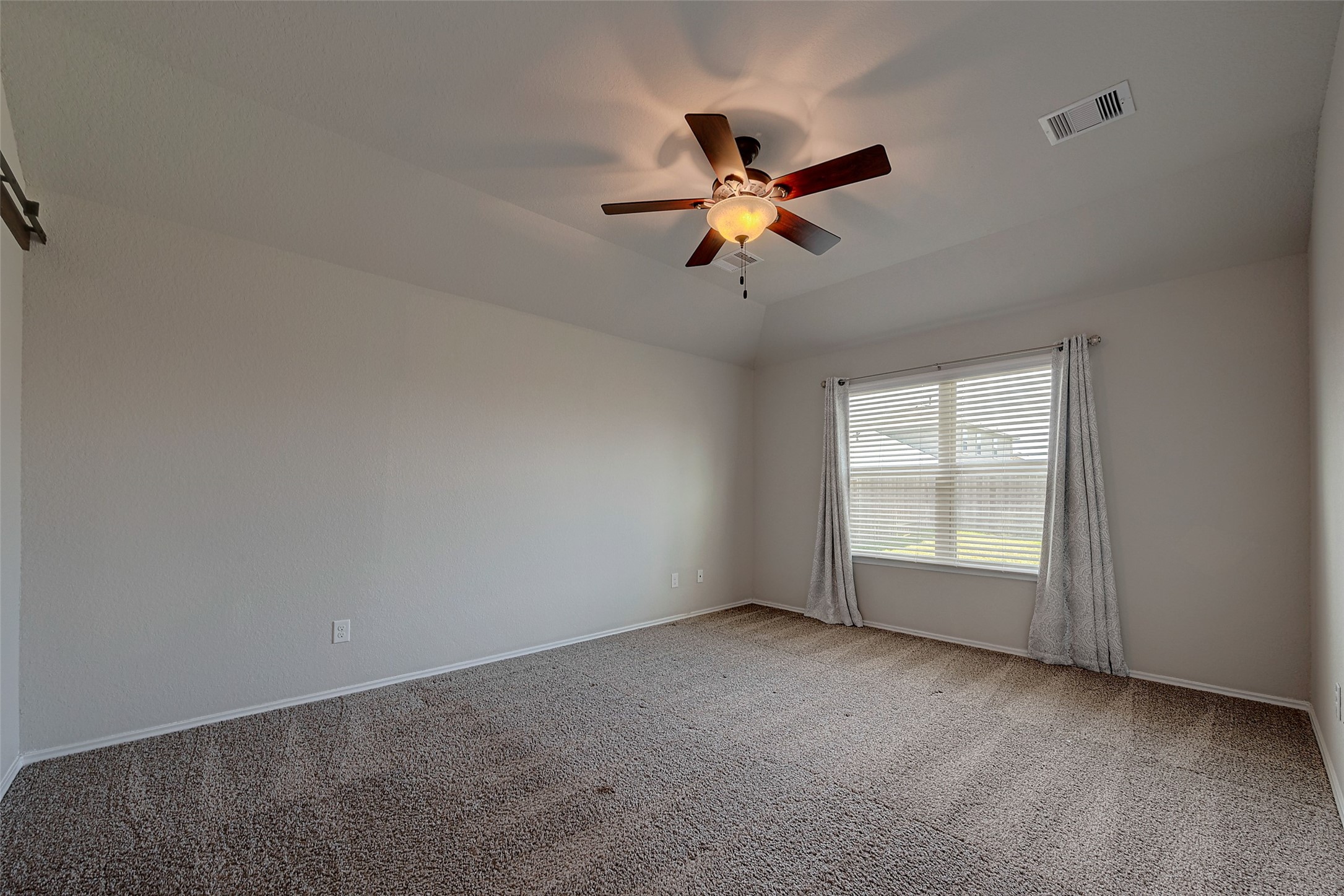 14004 Lake Crescent Drive Property Photo 22