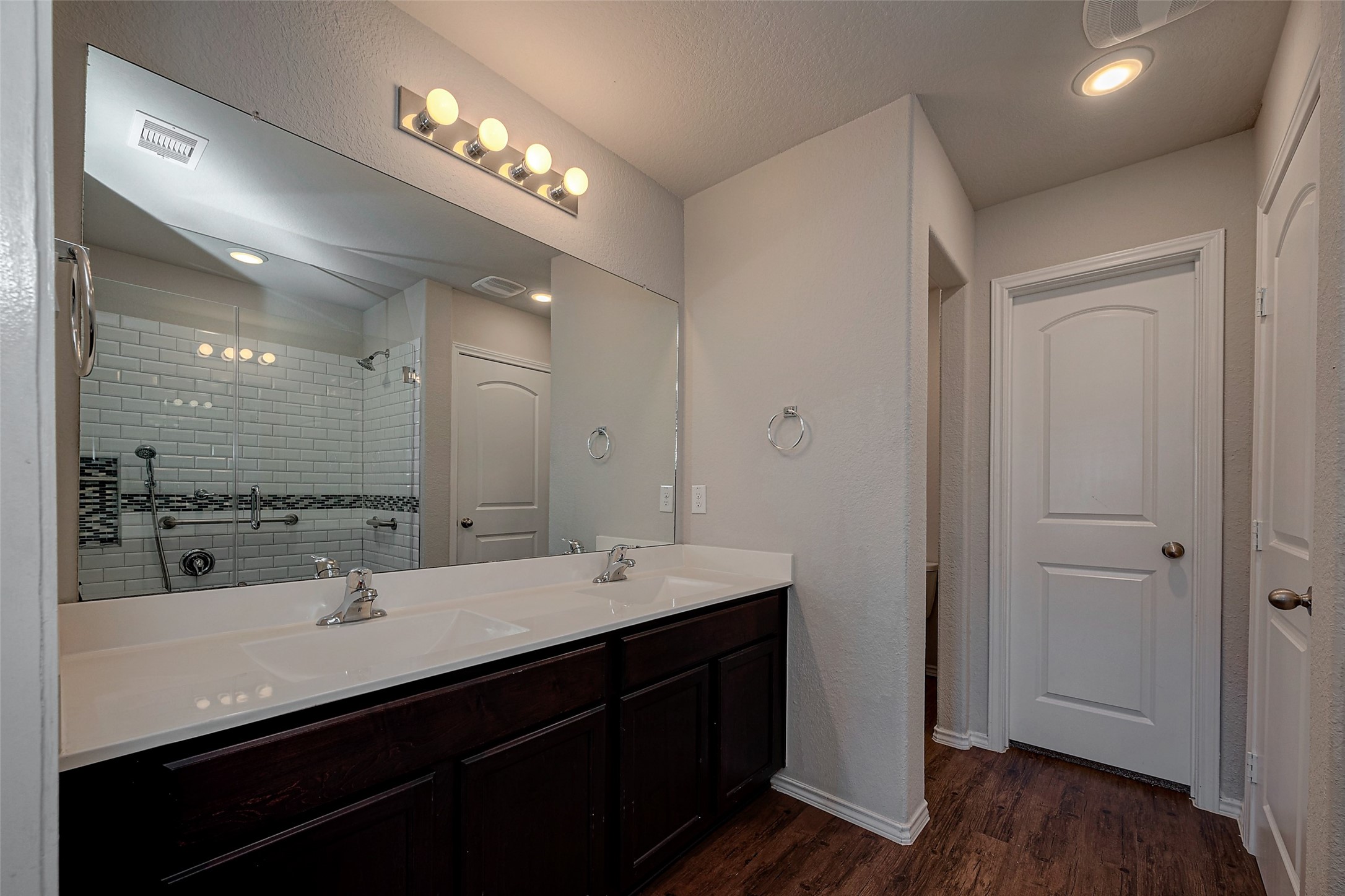 14004 Lake Crescent Drive Property Photo 27