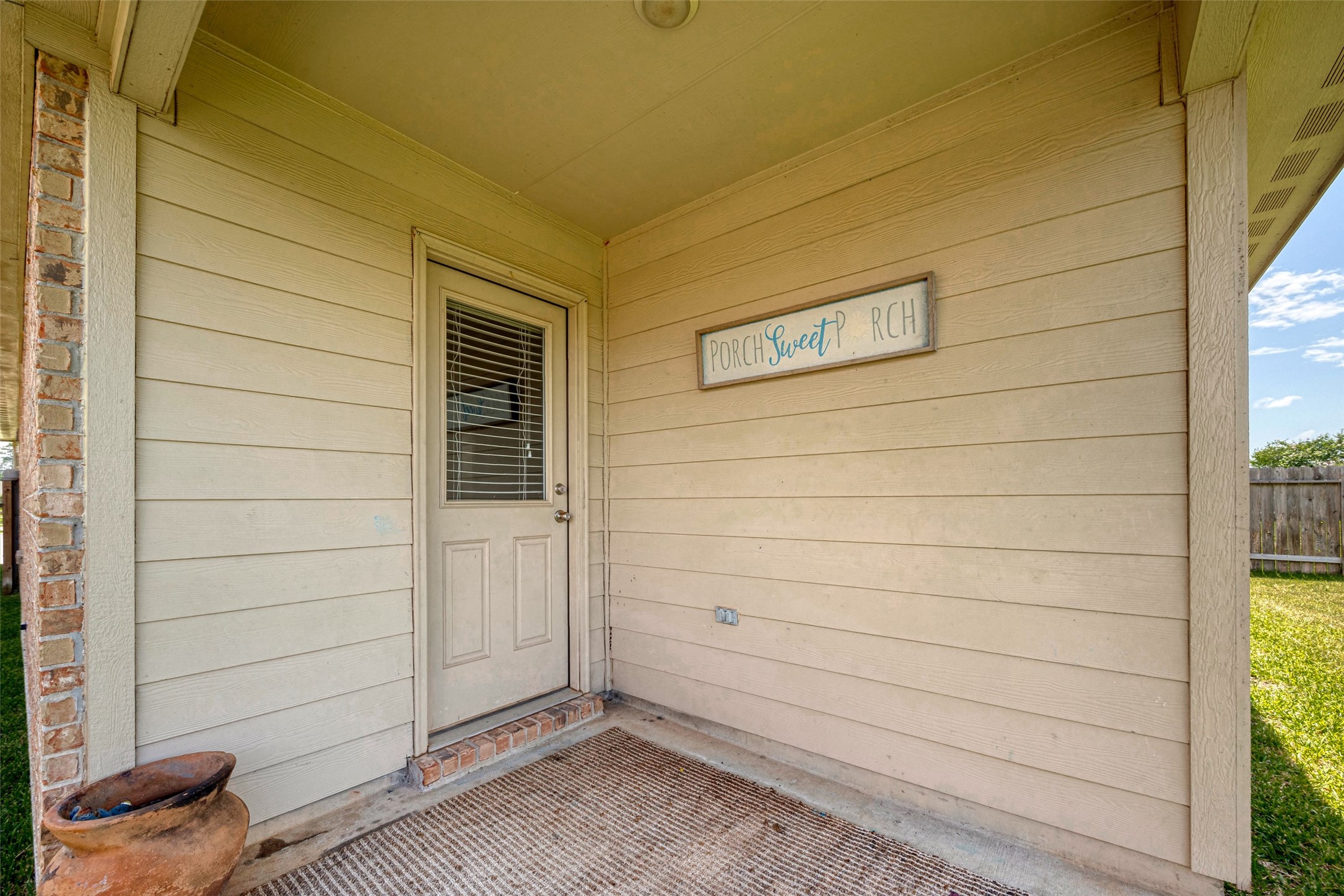 14004 Lake Crescent Drive Property Photo 34