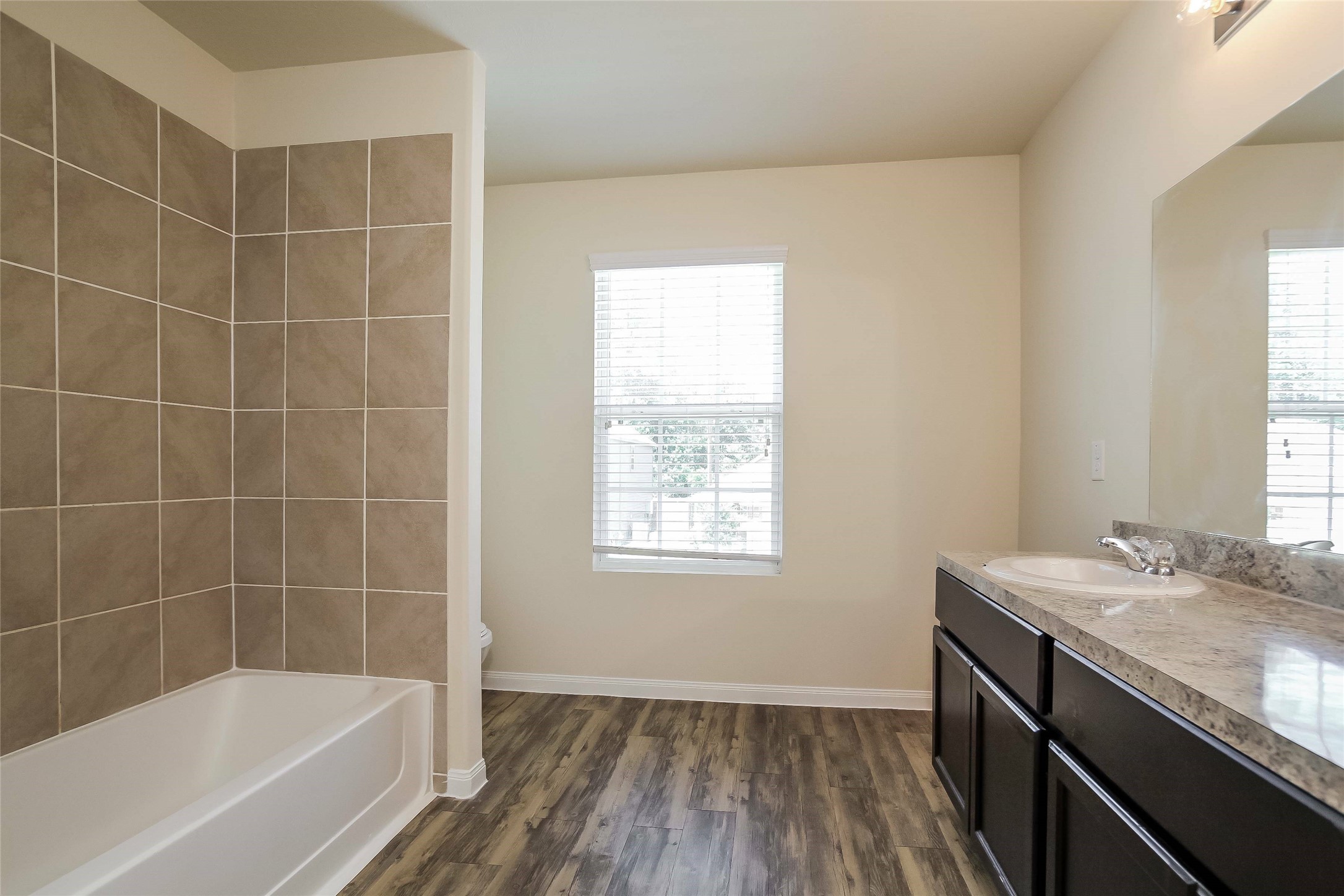 10118 Piave Drive Property Photo 8