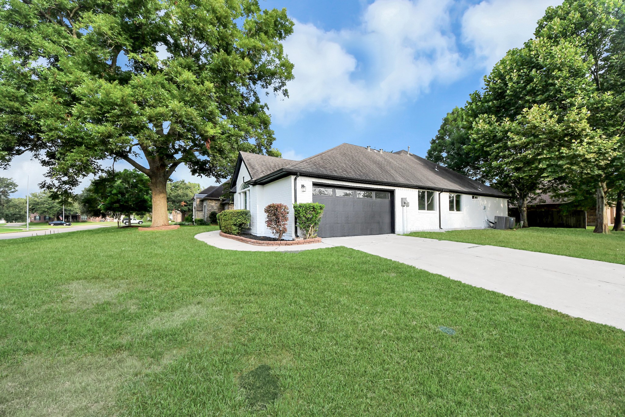 33206 Whitley Court Property Photo 11
