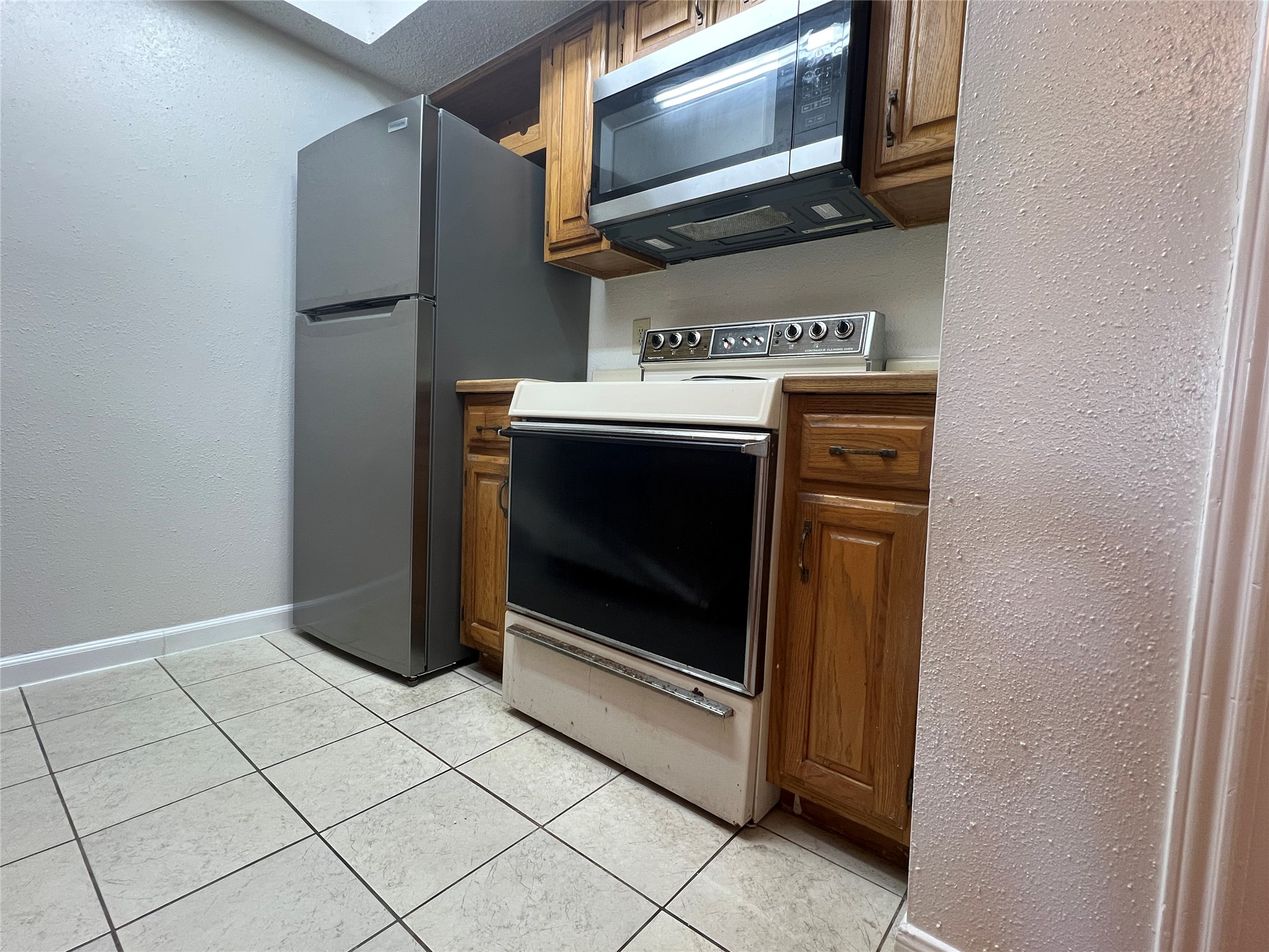 2826 S Bartell Drive 21 Property Photo 3