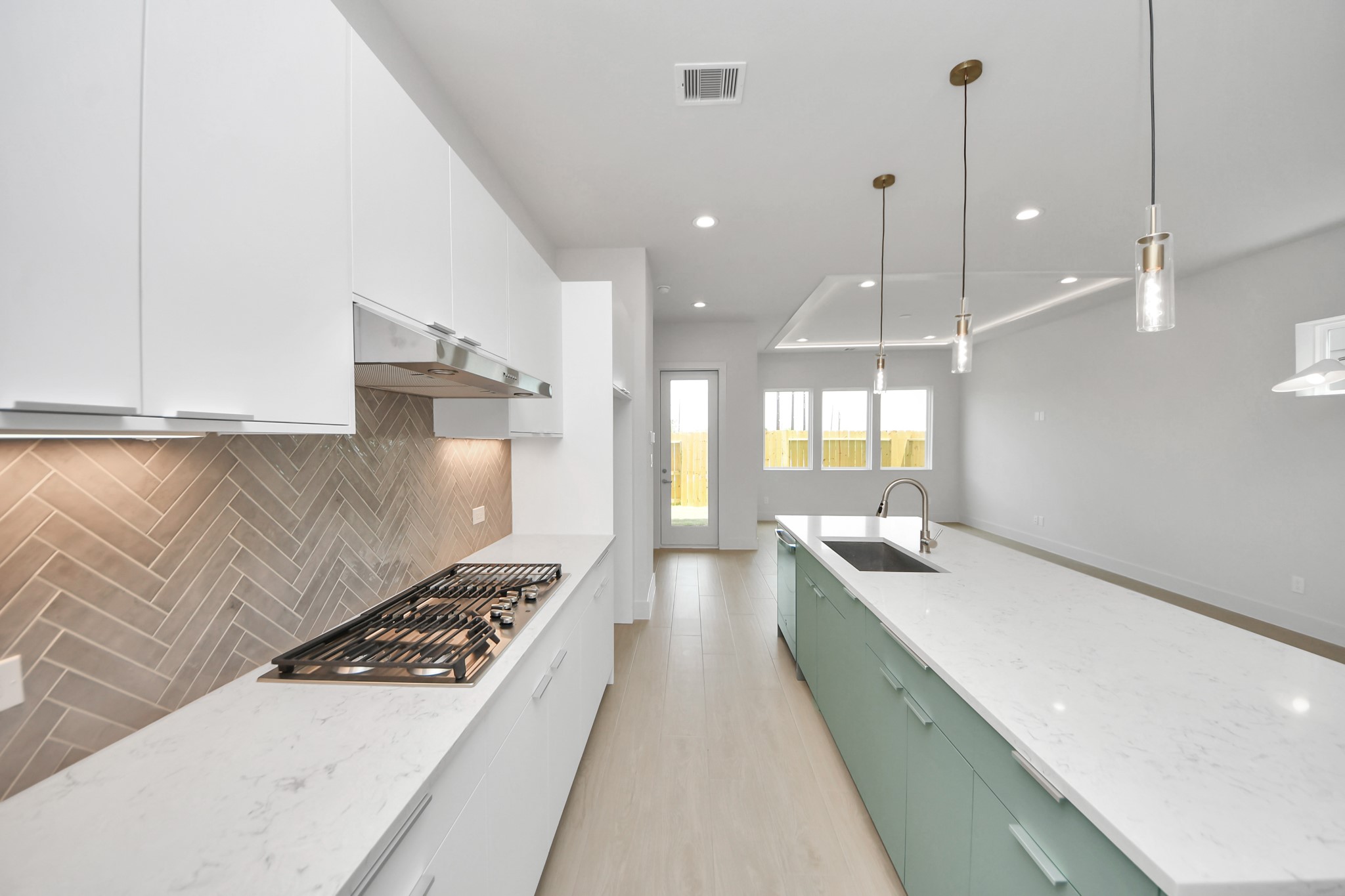 3003a Ventas Drive Property Photo 3