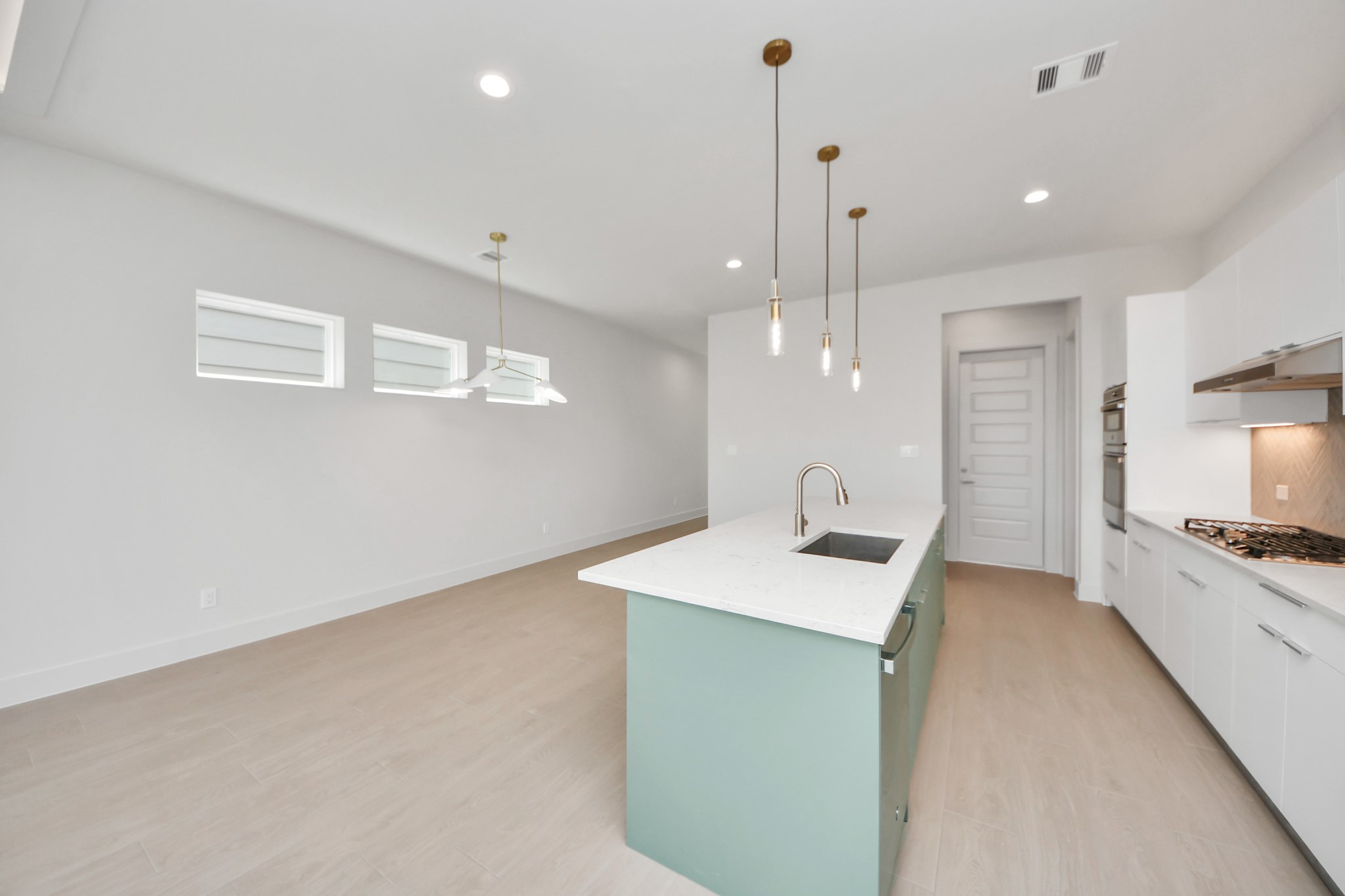 3003a Ventas Drive Property Photo 8