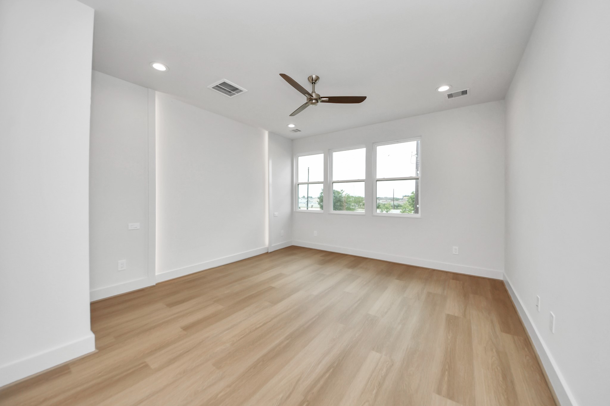 3003a Ventas Drive Property Photo 16