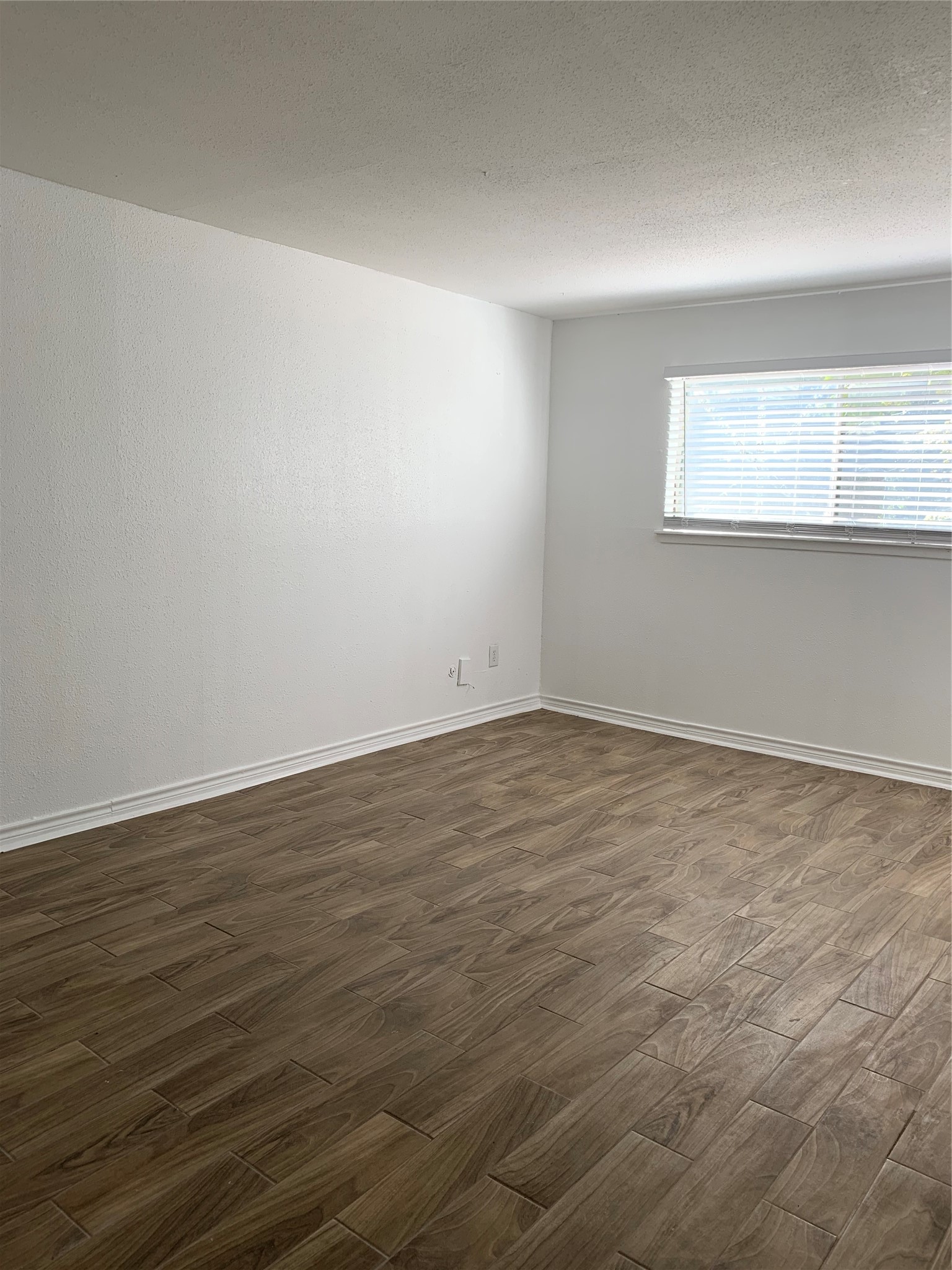 5625 Antoine Drive 1007 Property Photo 9
