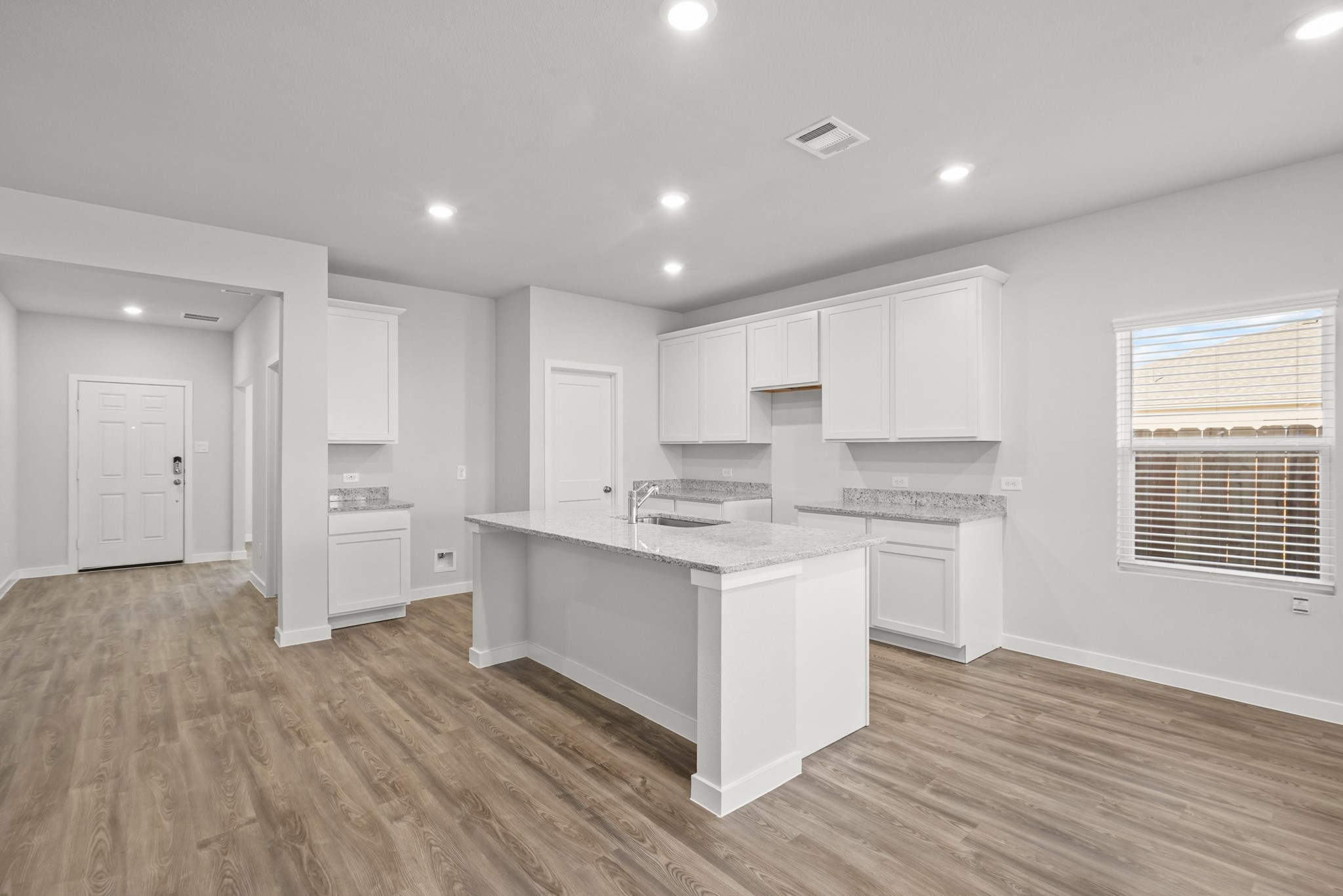 17214 White Peace Drive Property Photo 6