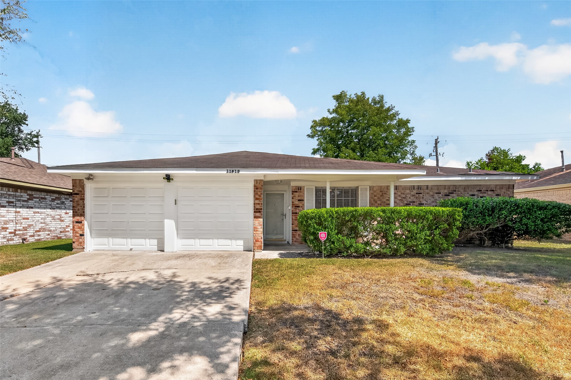 11819 S Evelyn Circle Property Photo 1