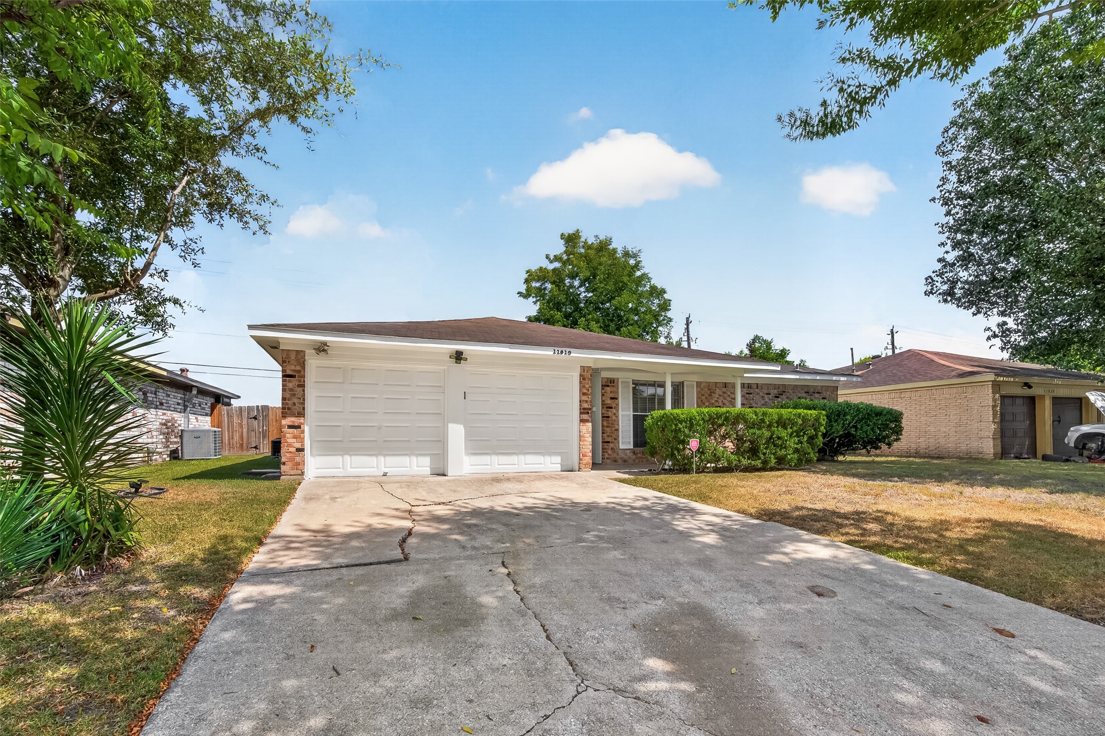 11819 S Evelyn Circle Property Photo 2