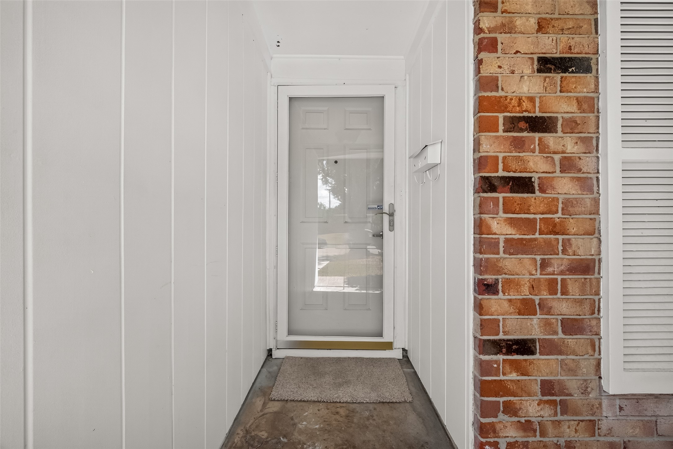 11819 S Evelyn Circle Property Photo 4