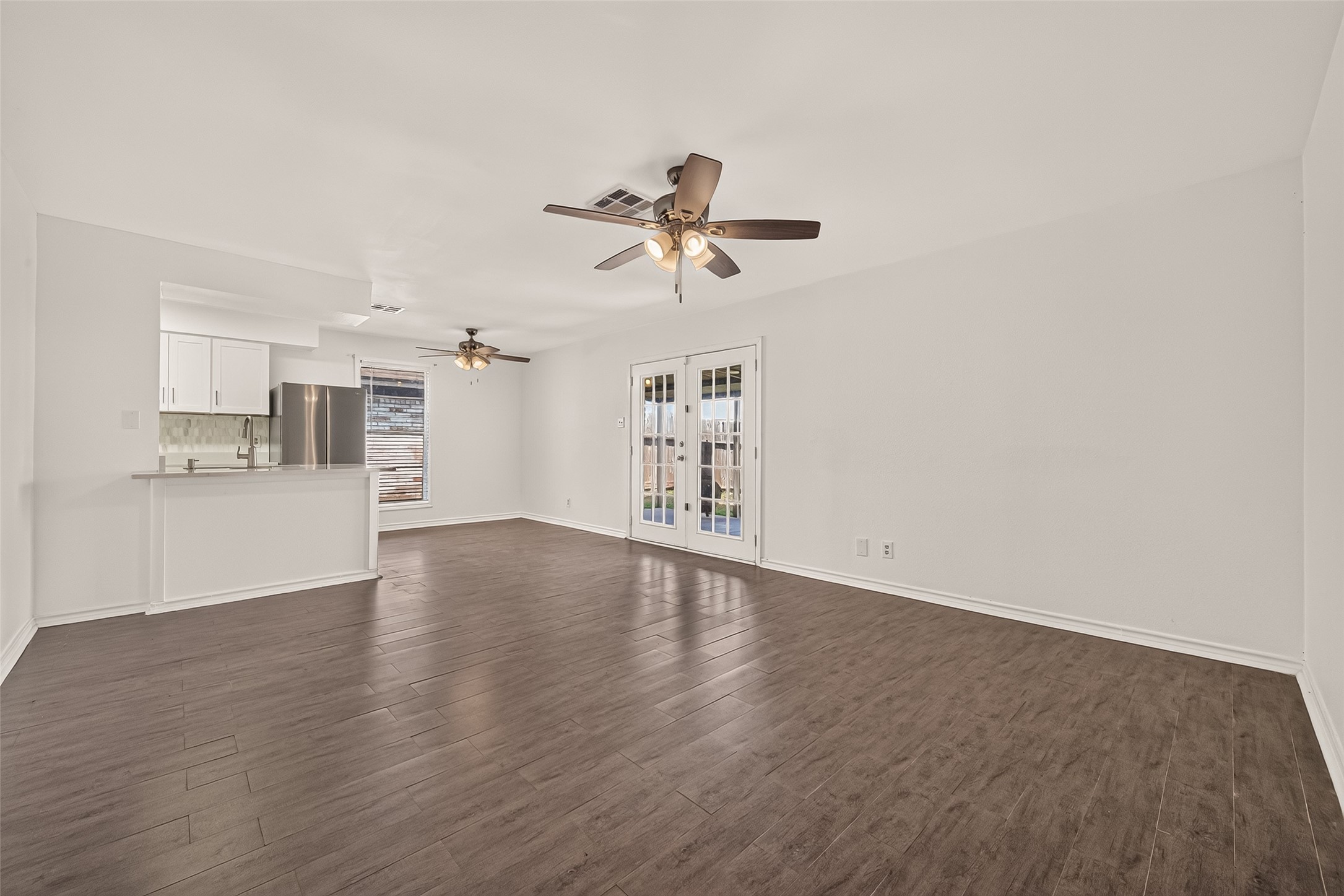11819 S Evelyn Circle Property Photo 6
