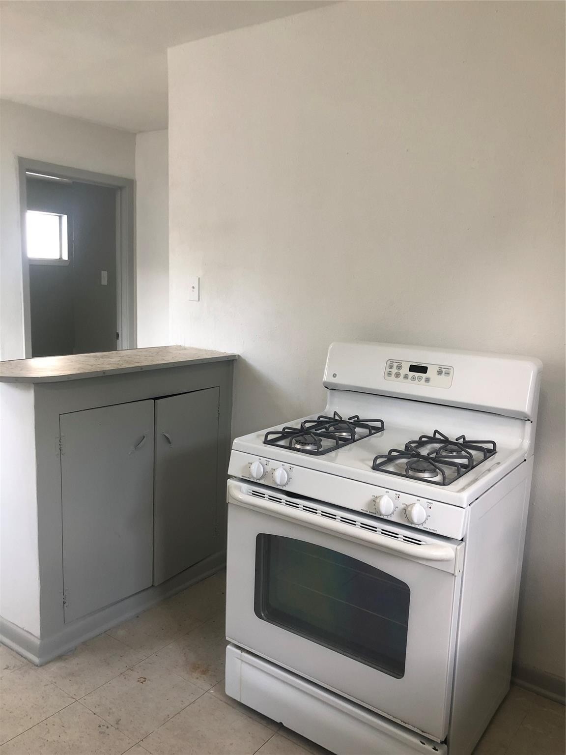 404 James Street Property Photo 6