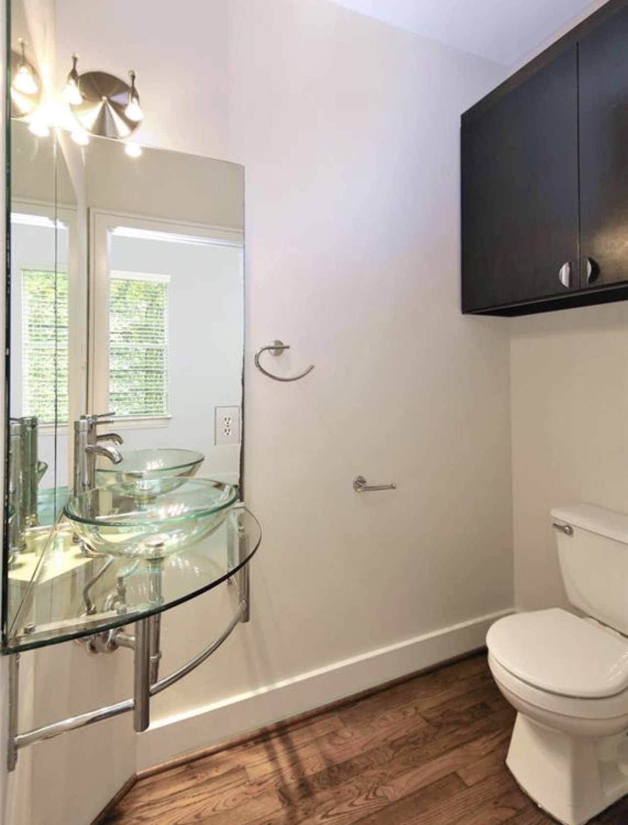 637 Rutland Street 6 Property Photo 4