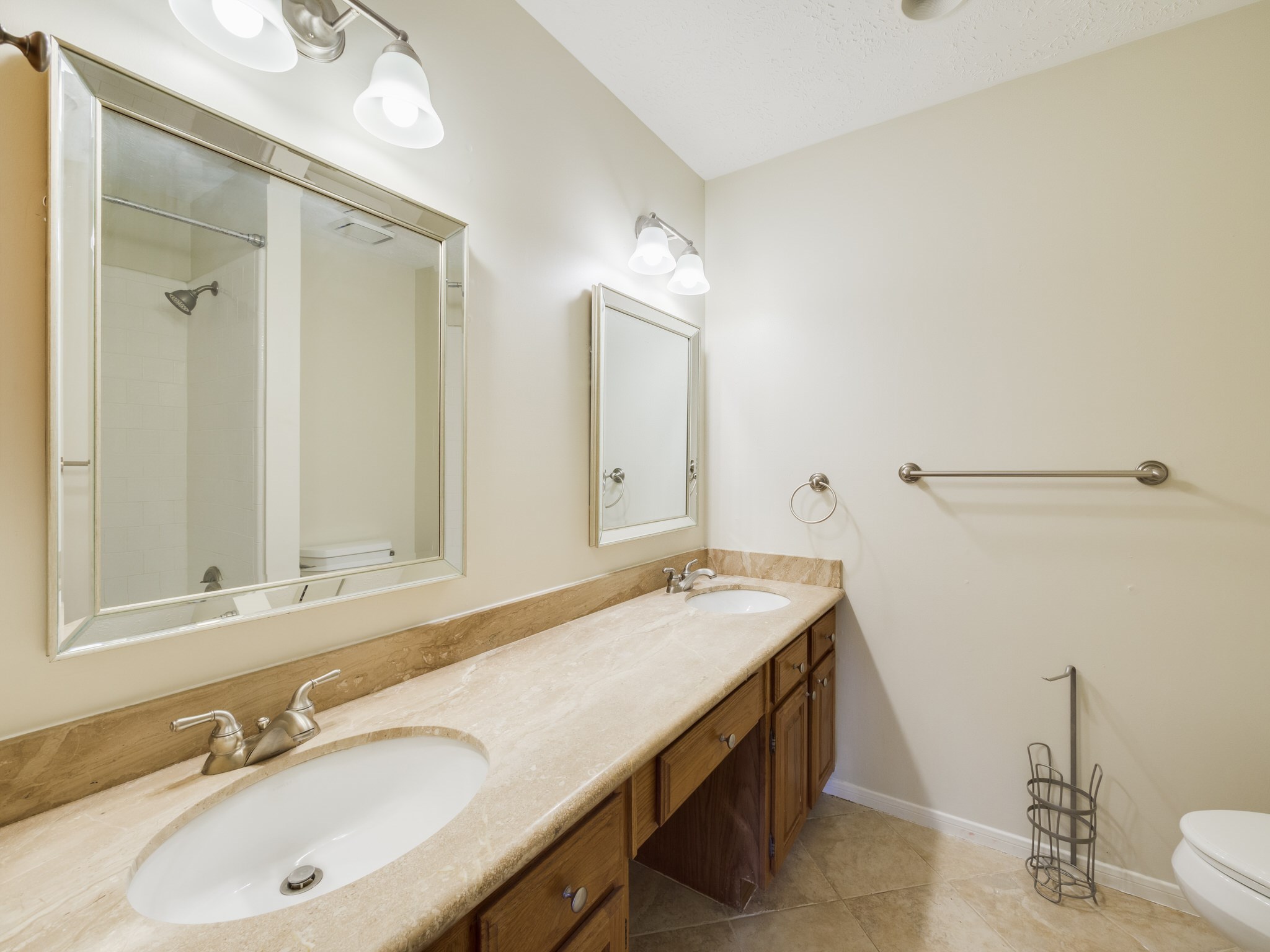 14214 Withersdale Drive Property Photo 20