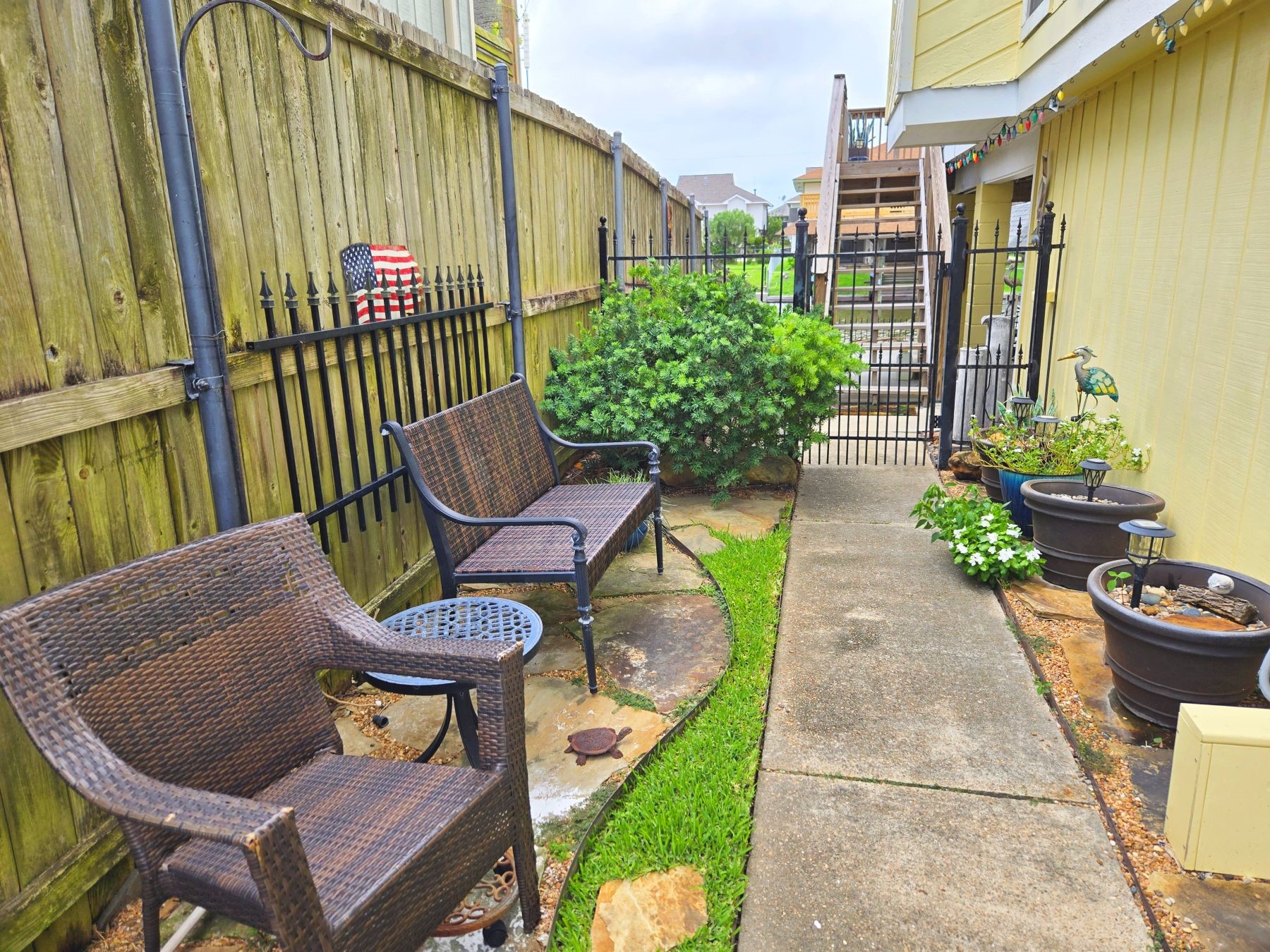 1 N Pelican Street Property Photo 5