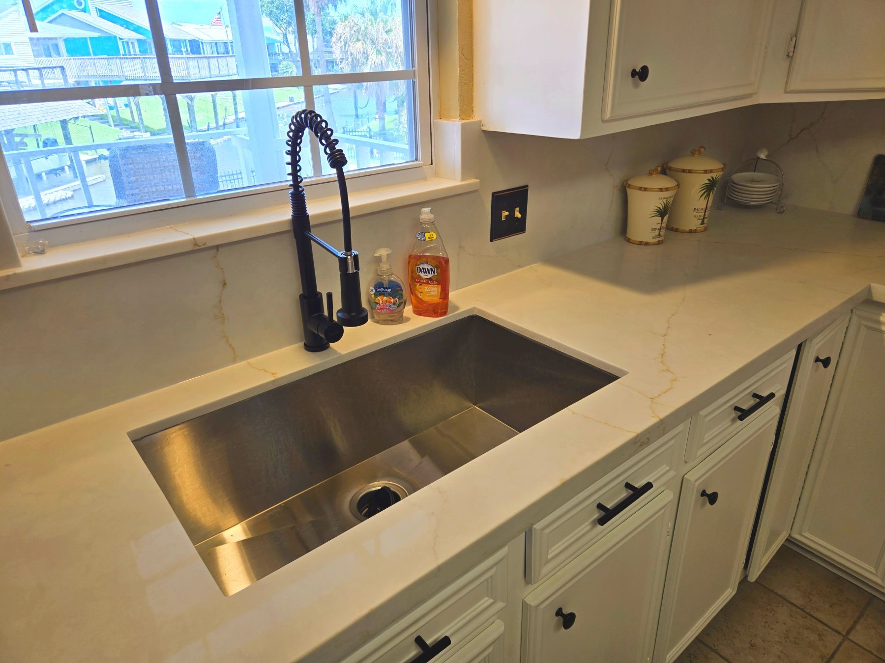 1 N Pelican Street Property Photo 12