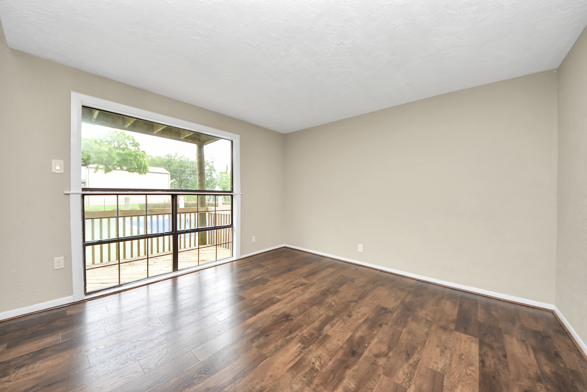 651 Davis Road Property Photo 26