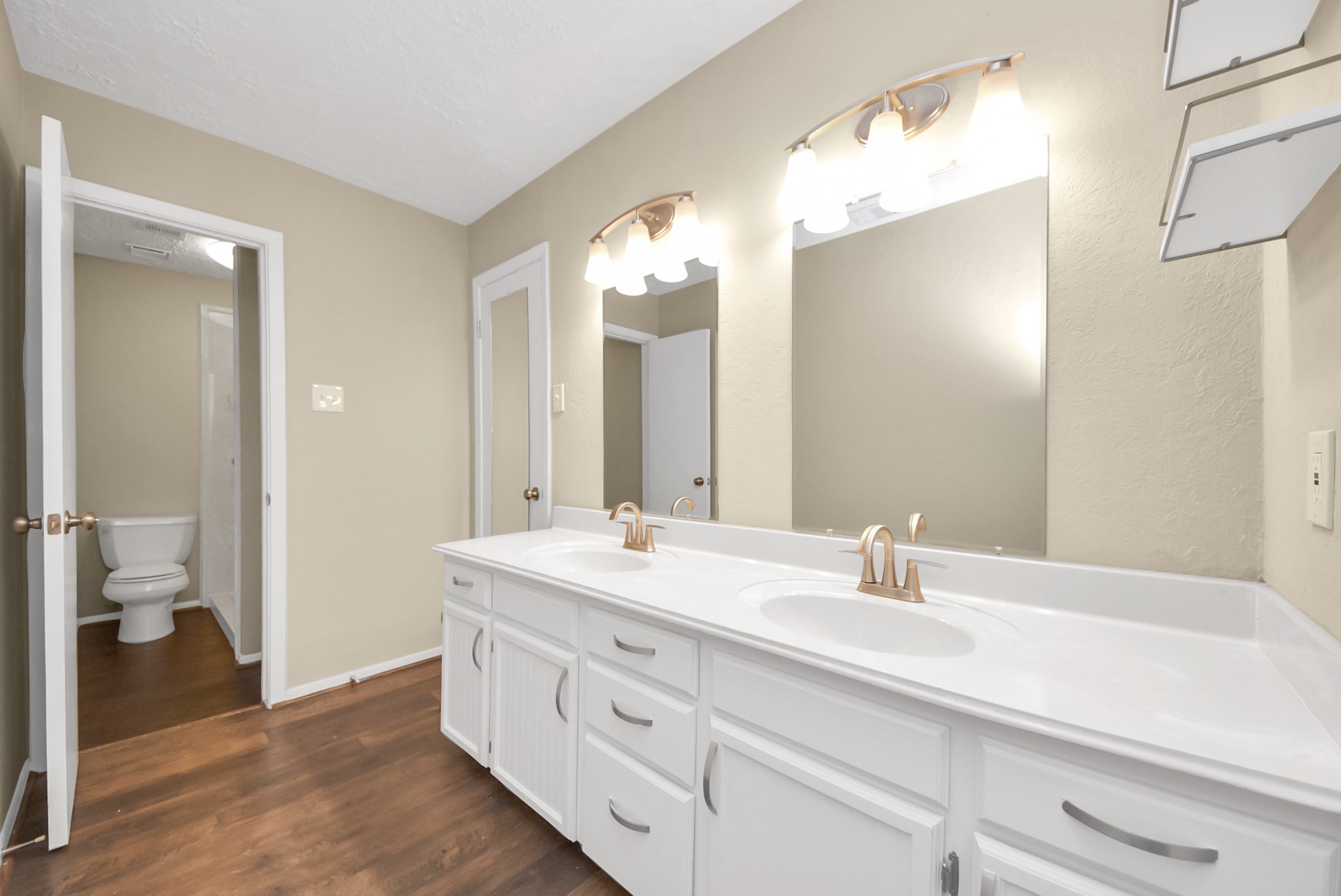 651 Davis Road Property Photo 43