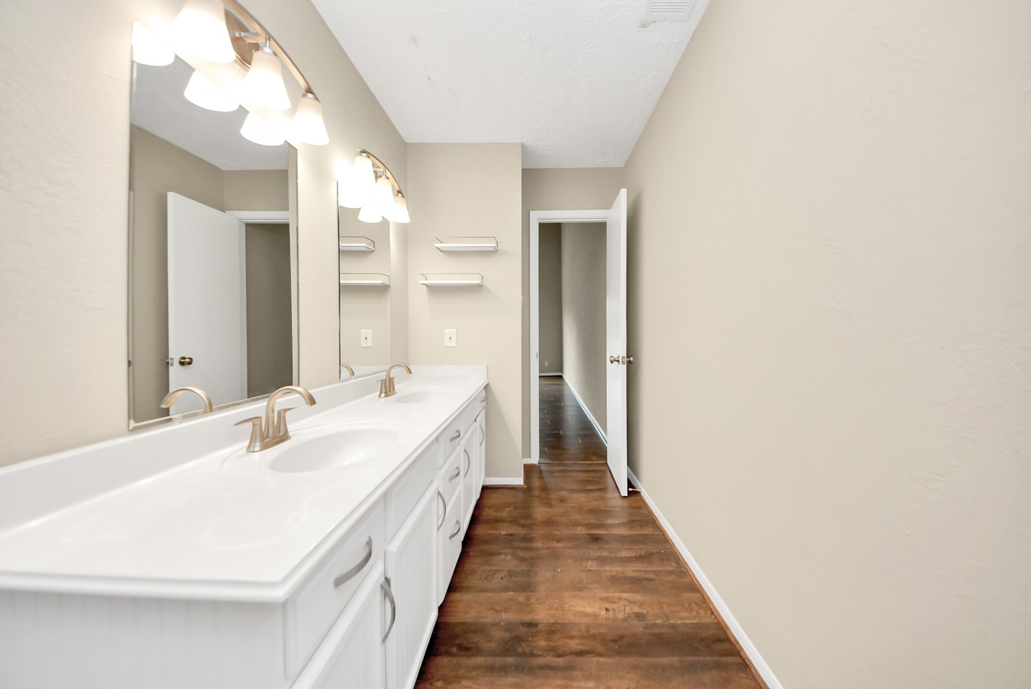 651 Davis Road Property Photo 45