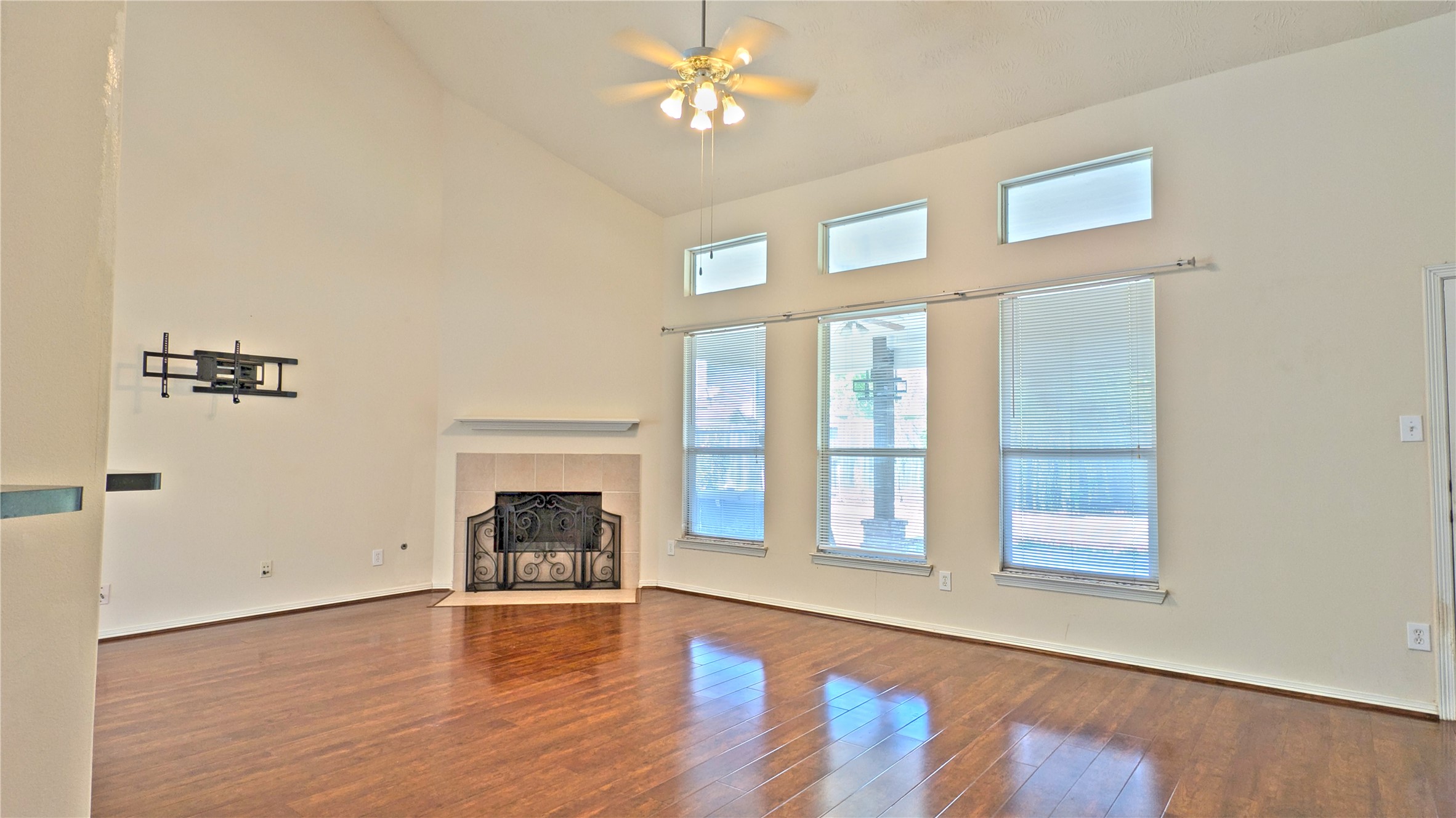 9502 Curry Landing Drive Property Photo 6