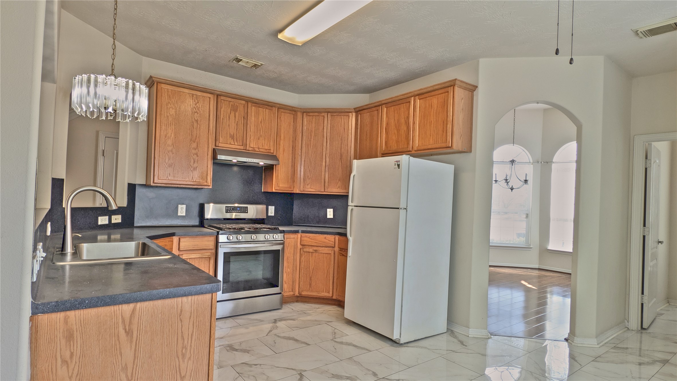 9502 Curry Landing Drive Property Photo 9
