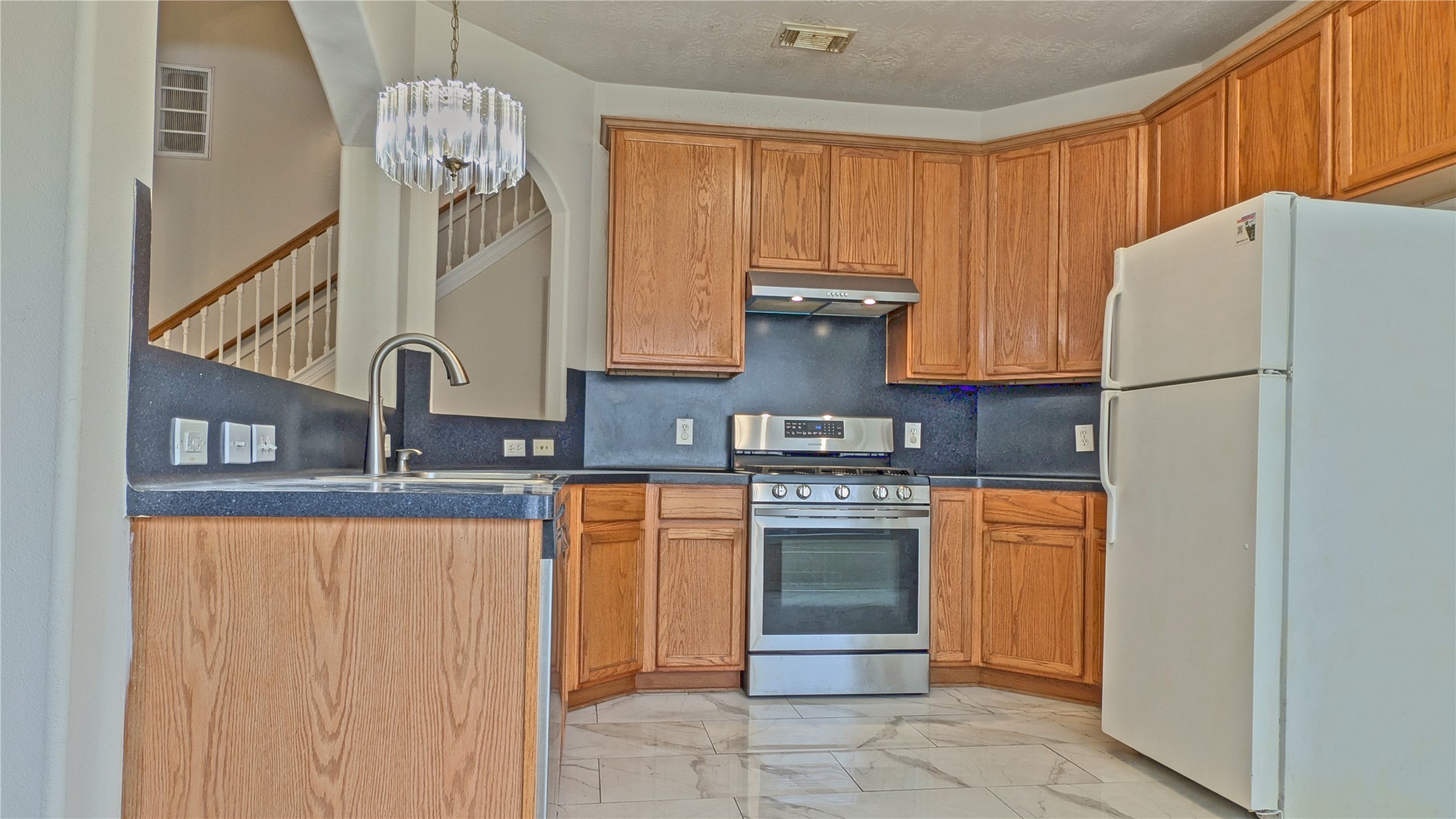 9502 Curry Landing Drive Property Photo 10