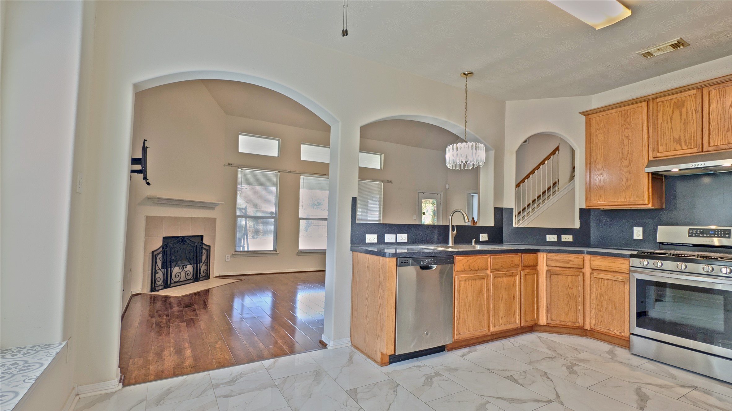 9502 Curry Landing Drive Property Photo 11
