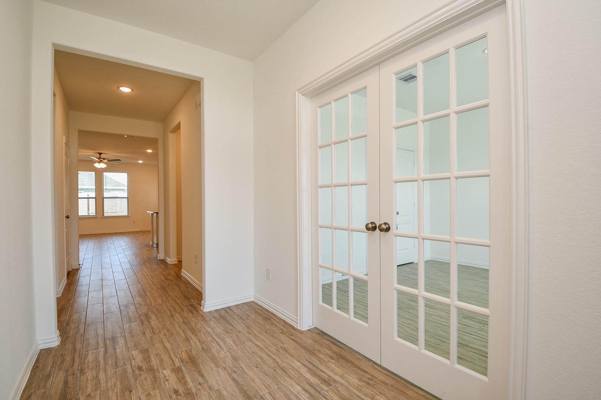 31306 Black Forest Crossing Property Photo 4