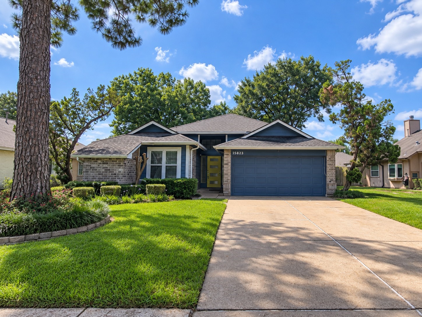 15823 Oak Mountain Drive