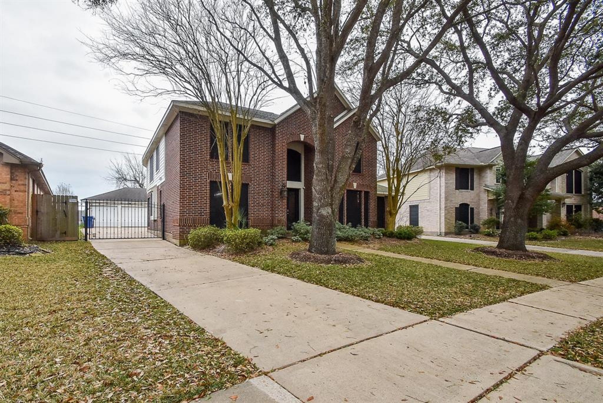 4526 Lakeside Meadow Drive Property Photo 2