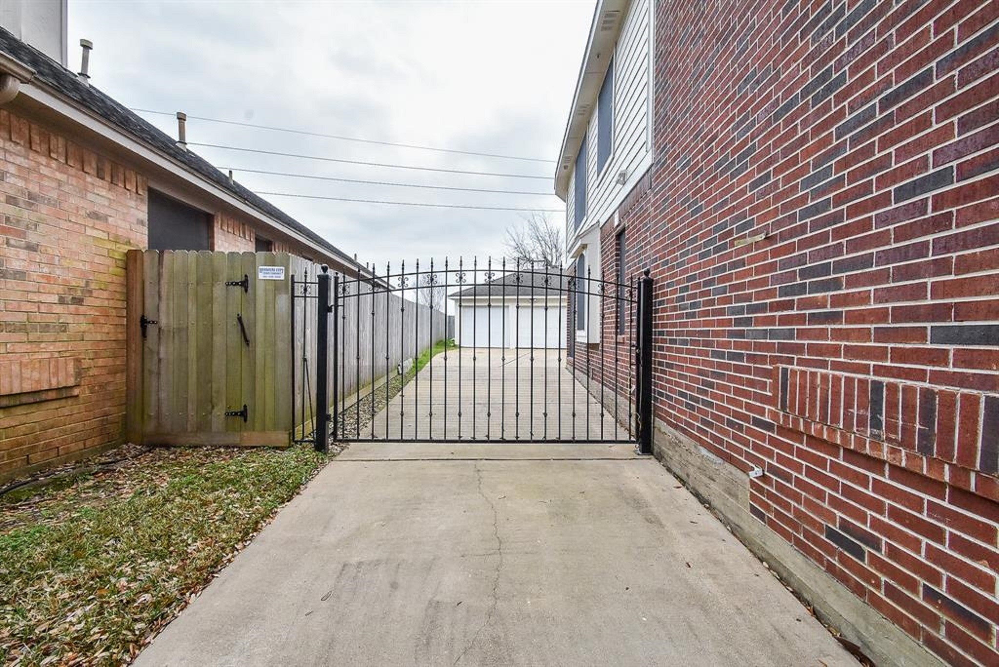 4526 Lakeside Meadow Drive Property Photo 29