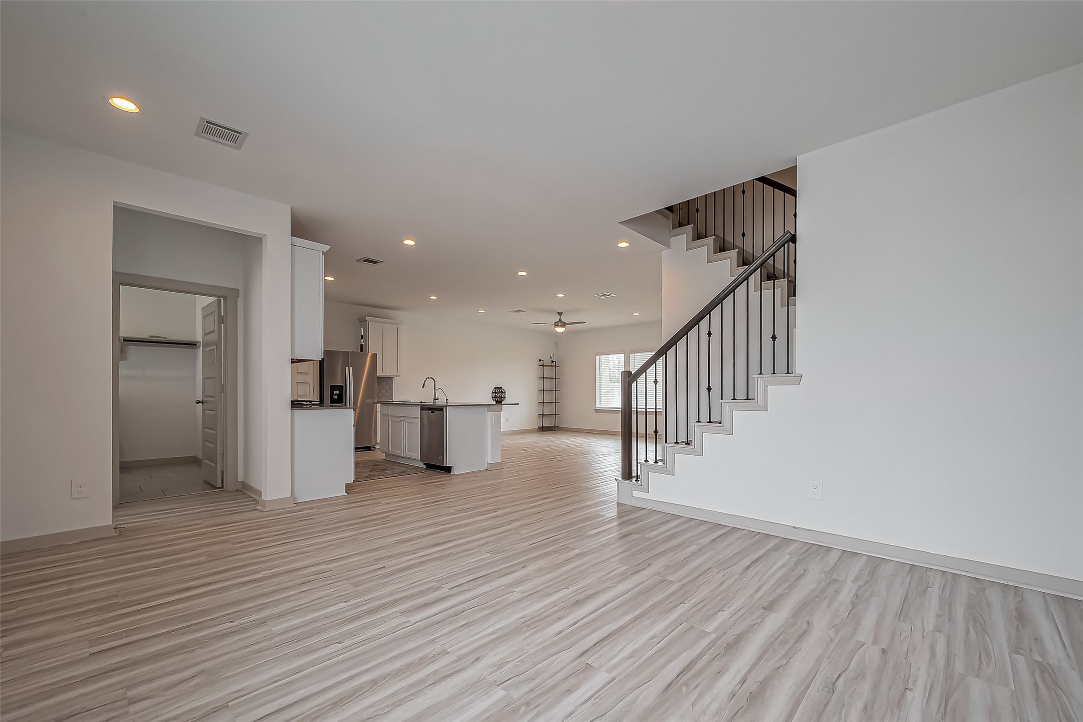 823 Starcross Bend Drive Property Photo 1