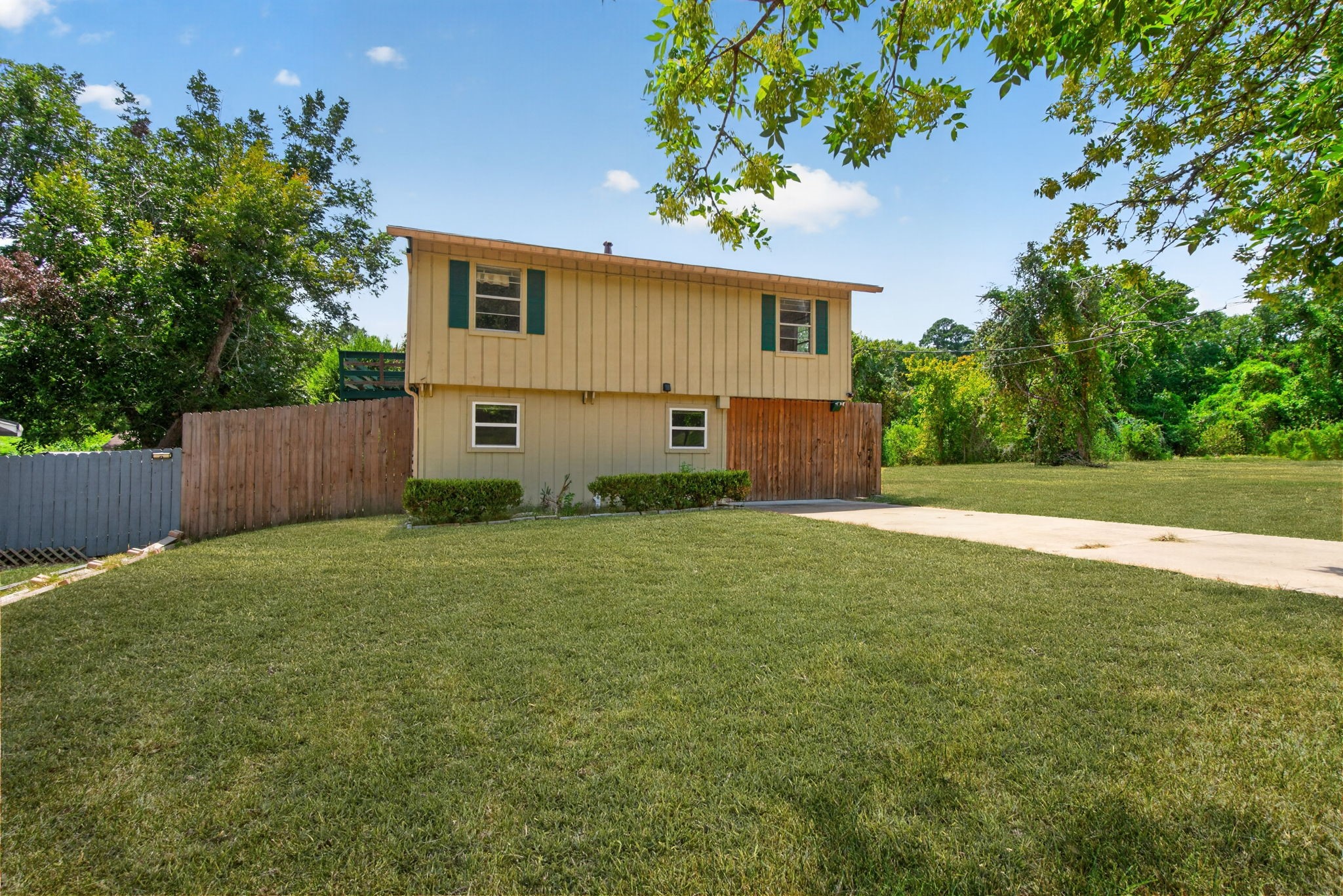 190 White Oak Circle Property Photo 6
