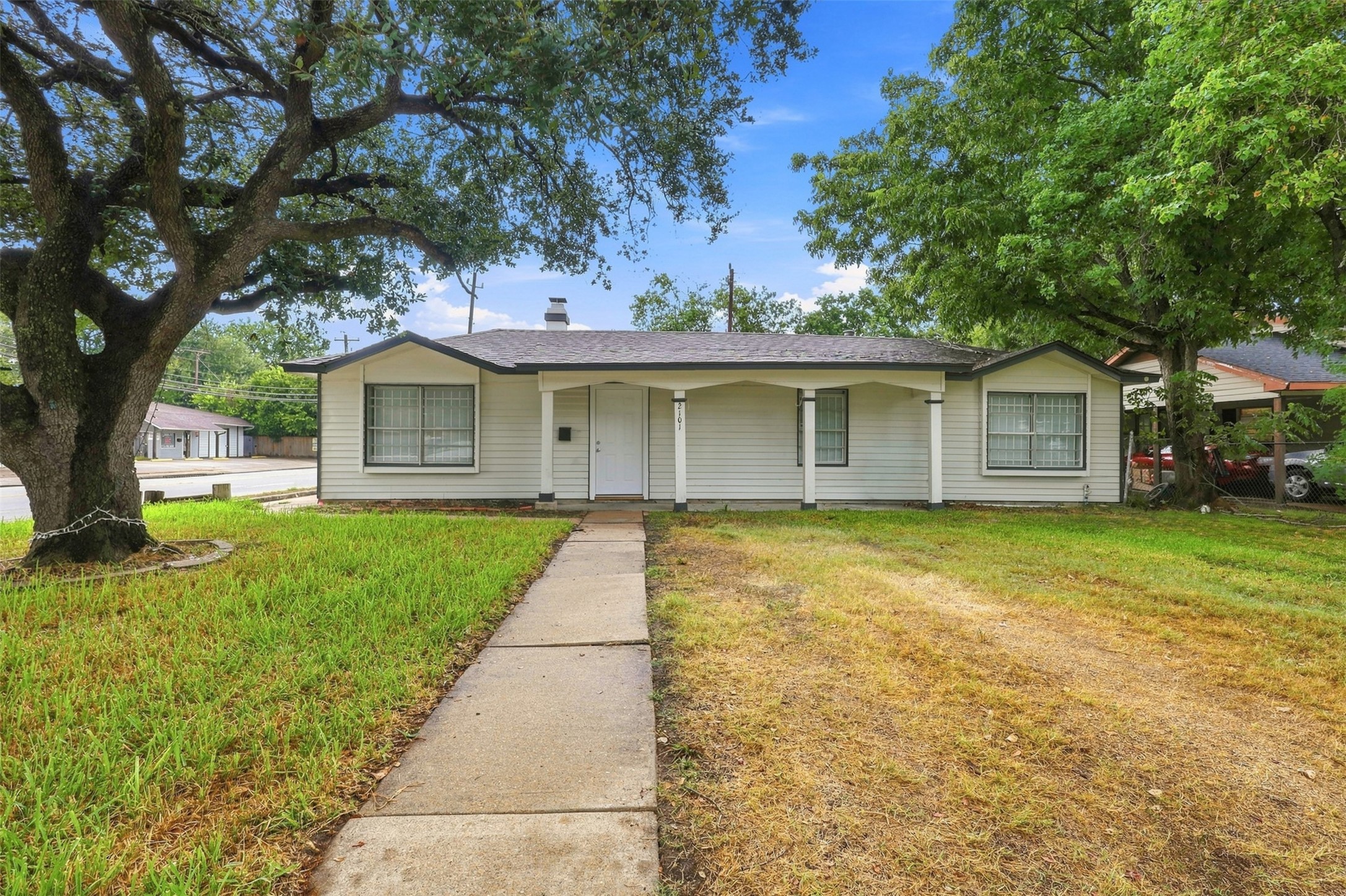 2101 Flynn Drive Property Photo 1