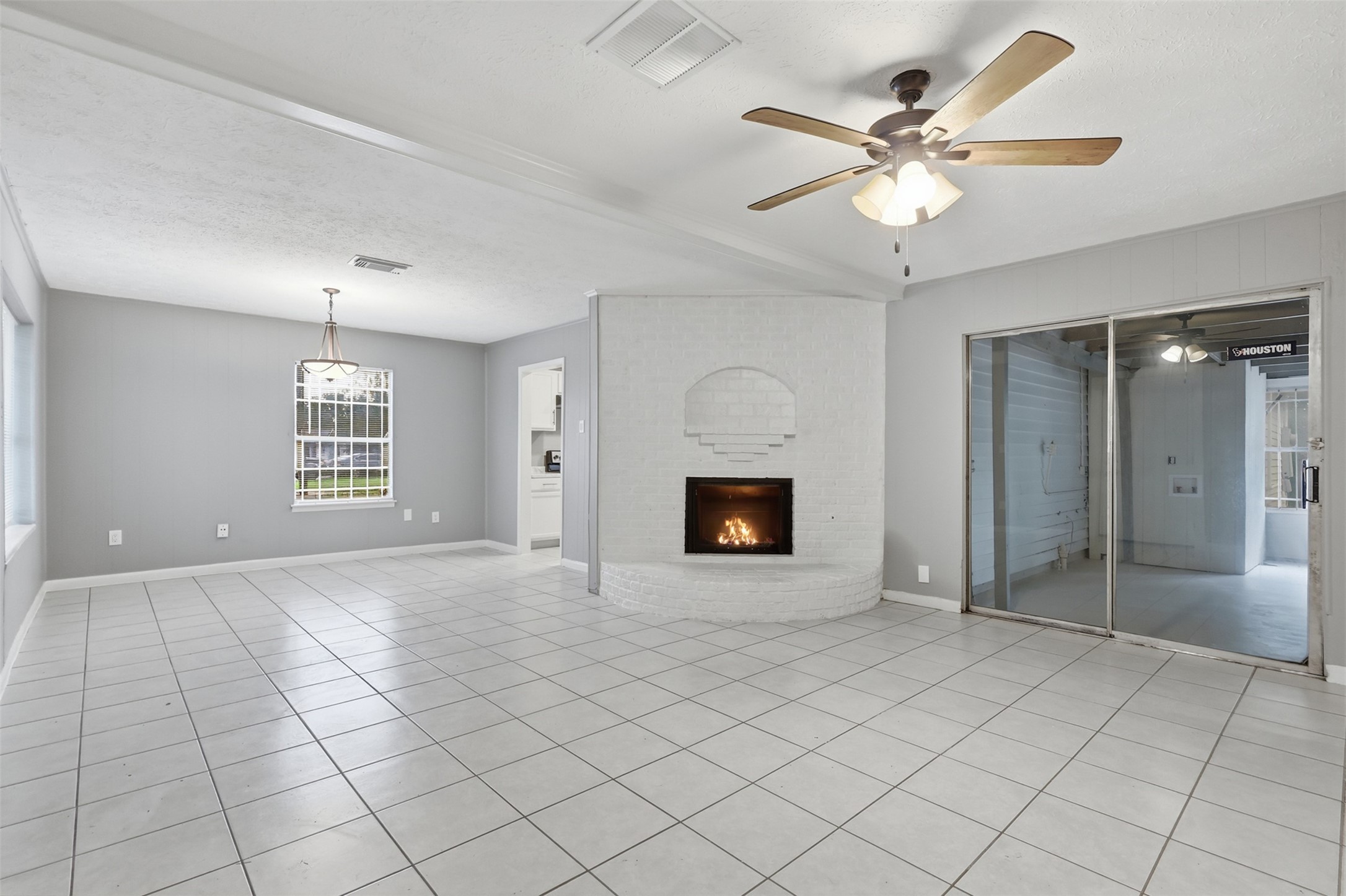 2101 Flynn Drive Property Photo 2