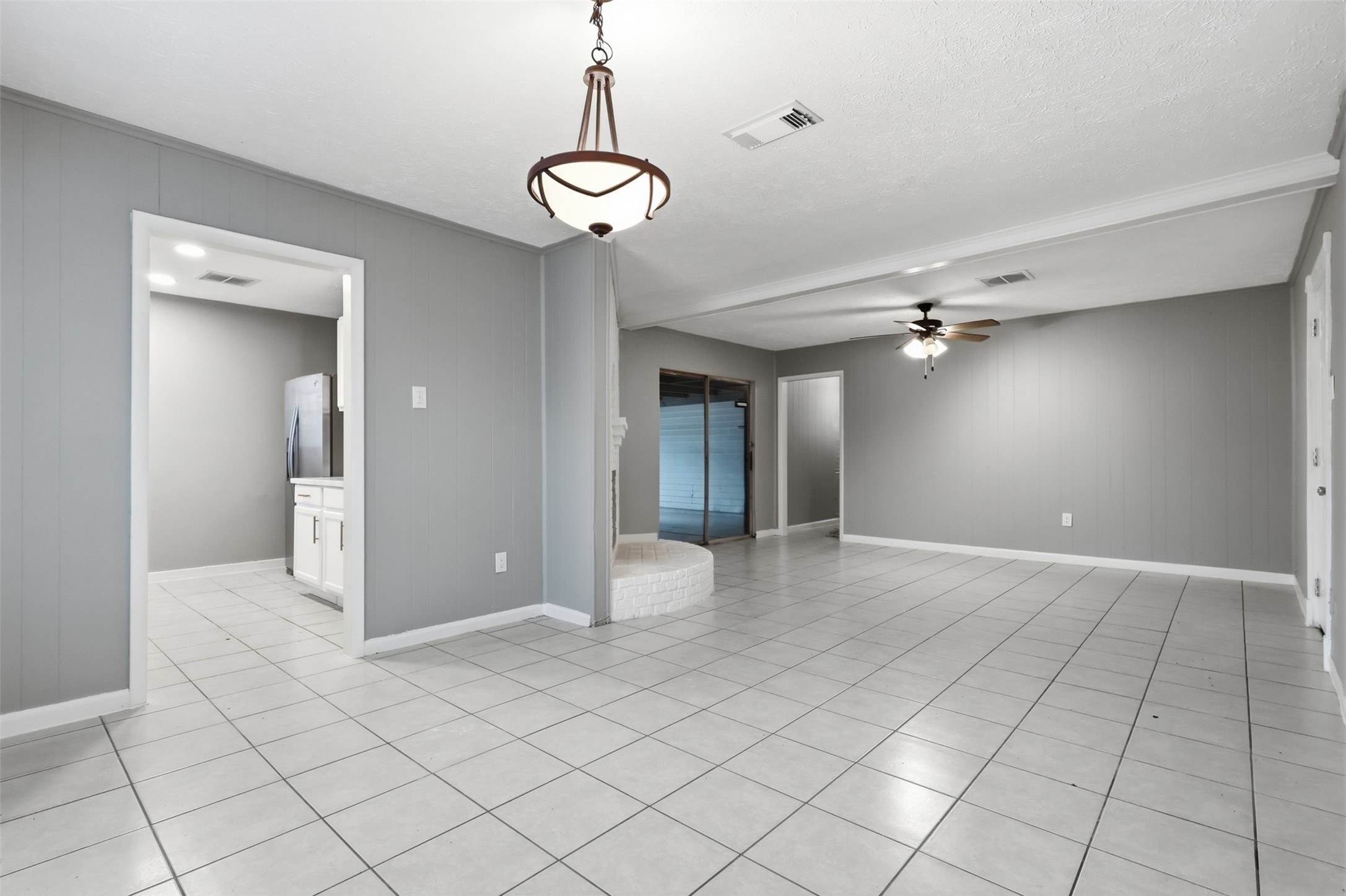 2101 Flynn Drive Property Photo 3