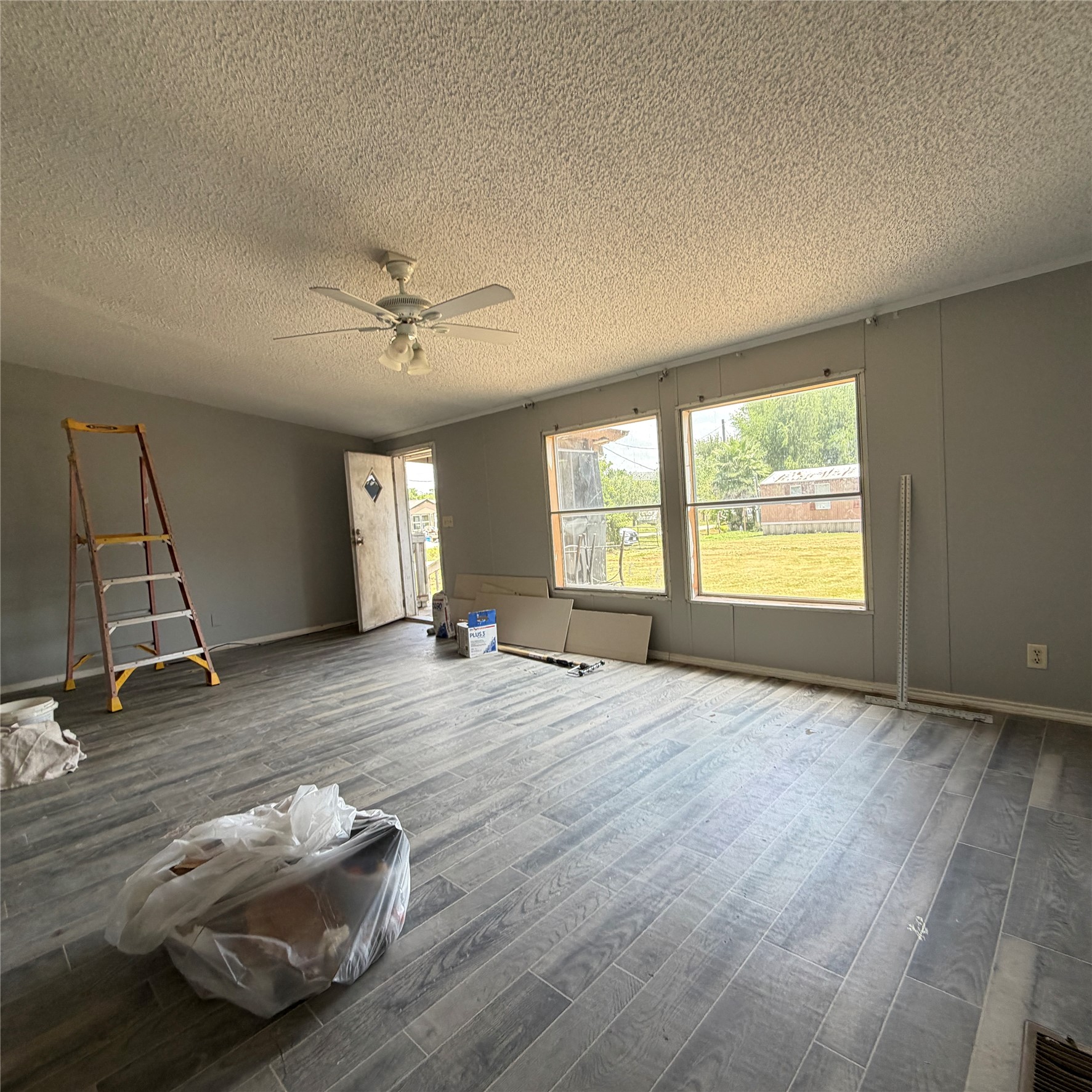 1722 Dolores Street Property Photo 5