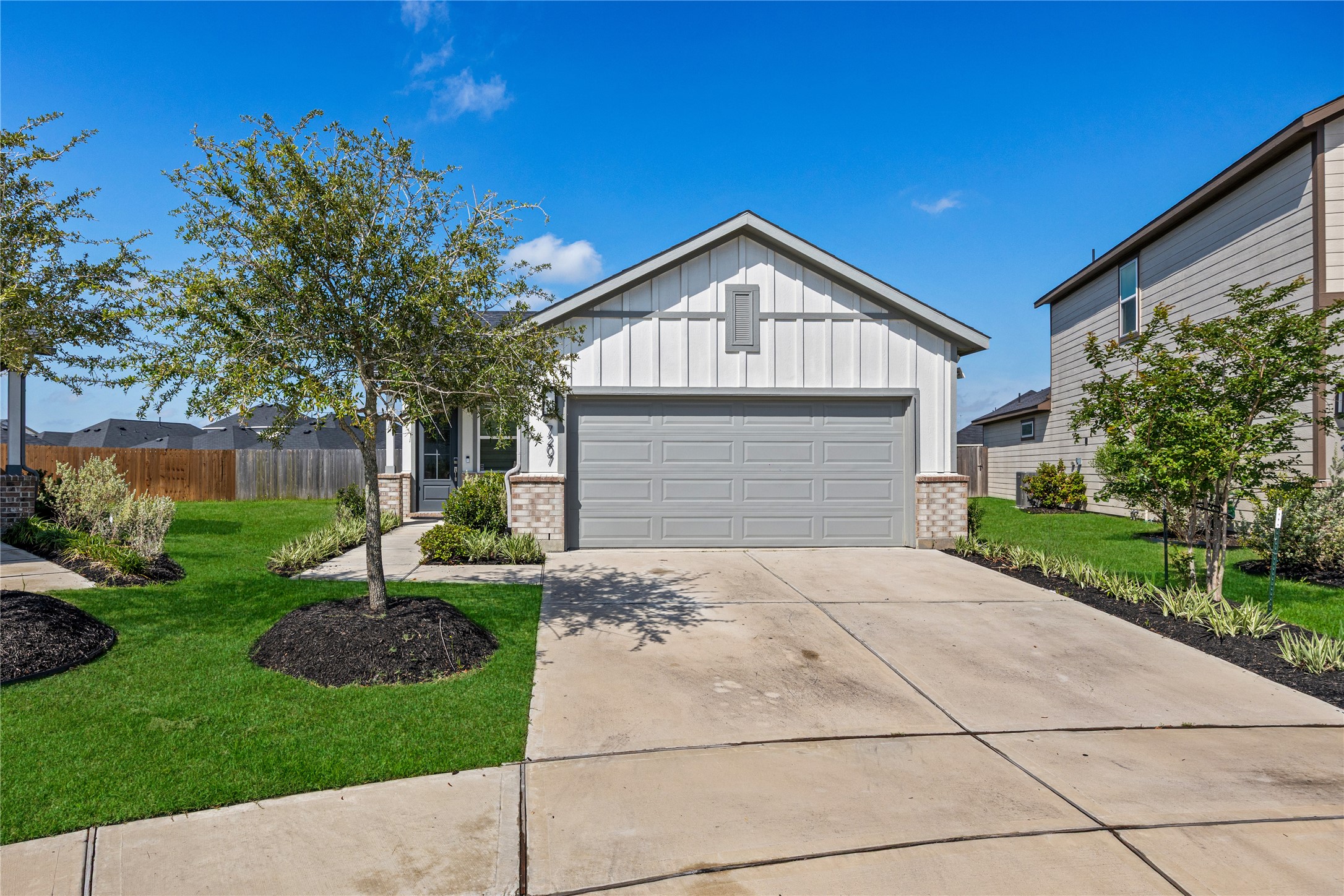7207 Cedar Harbor Court Property Photo 1