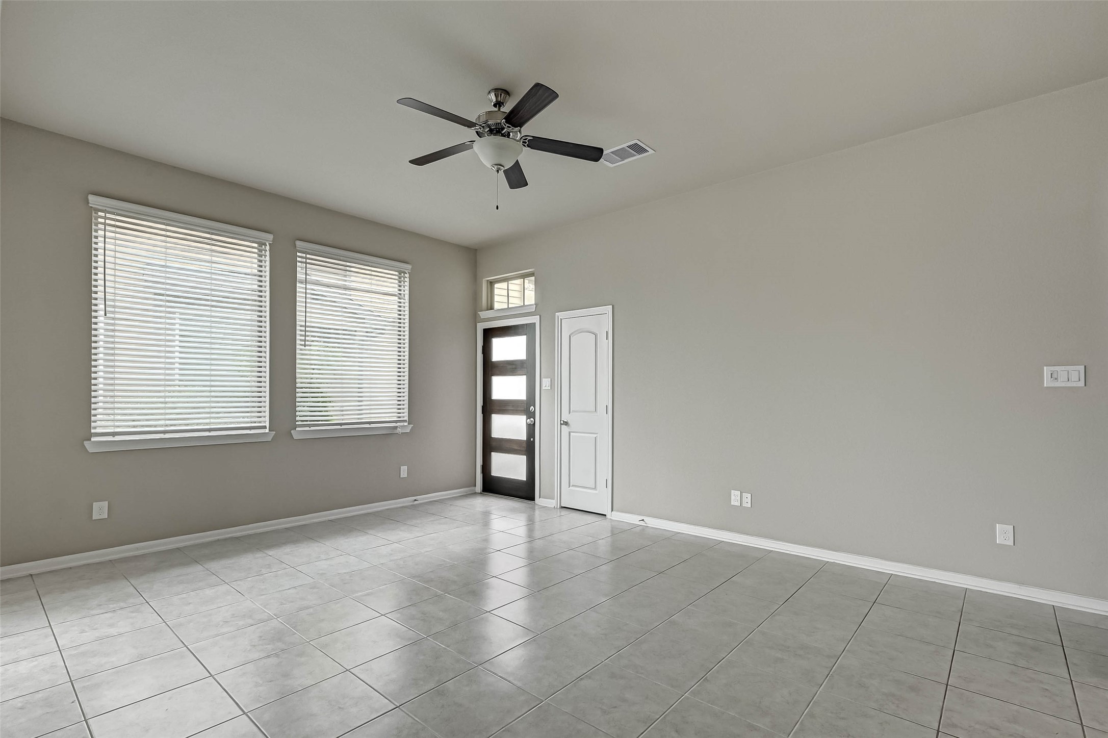 315 Biltmore Loop Property Photo 11
