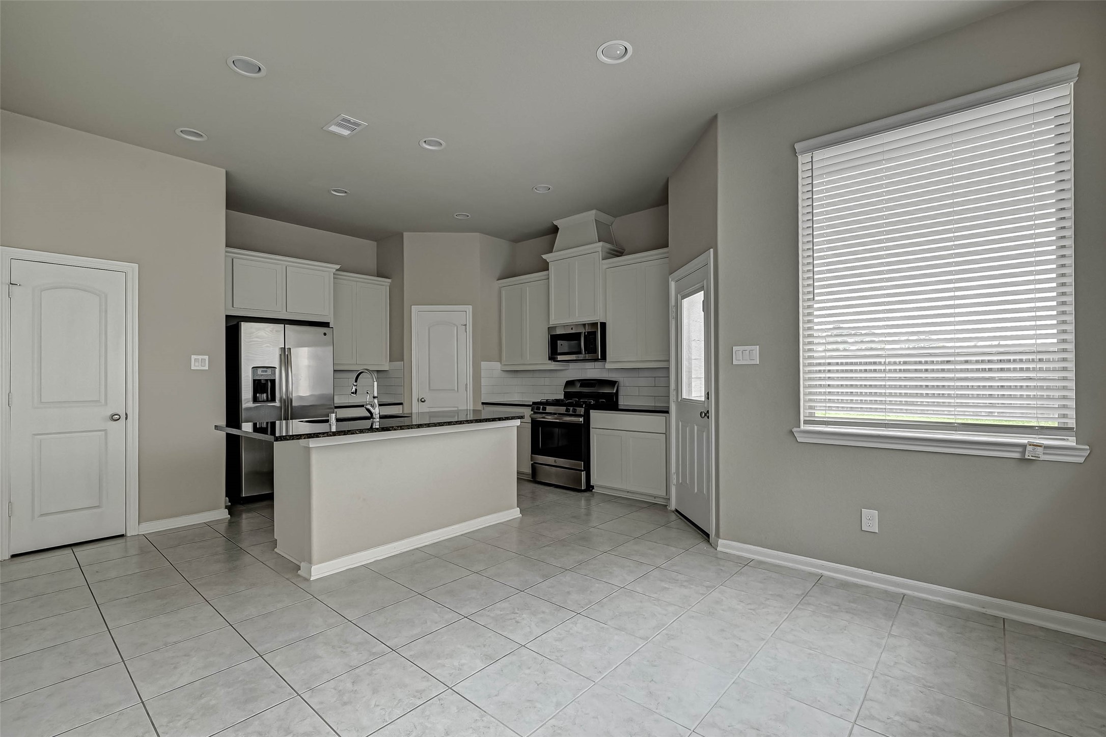 315 Biltmore Loop Property Photo 12