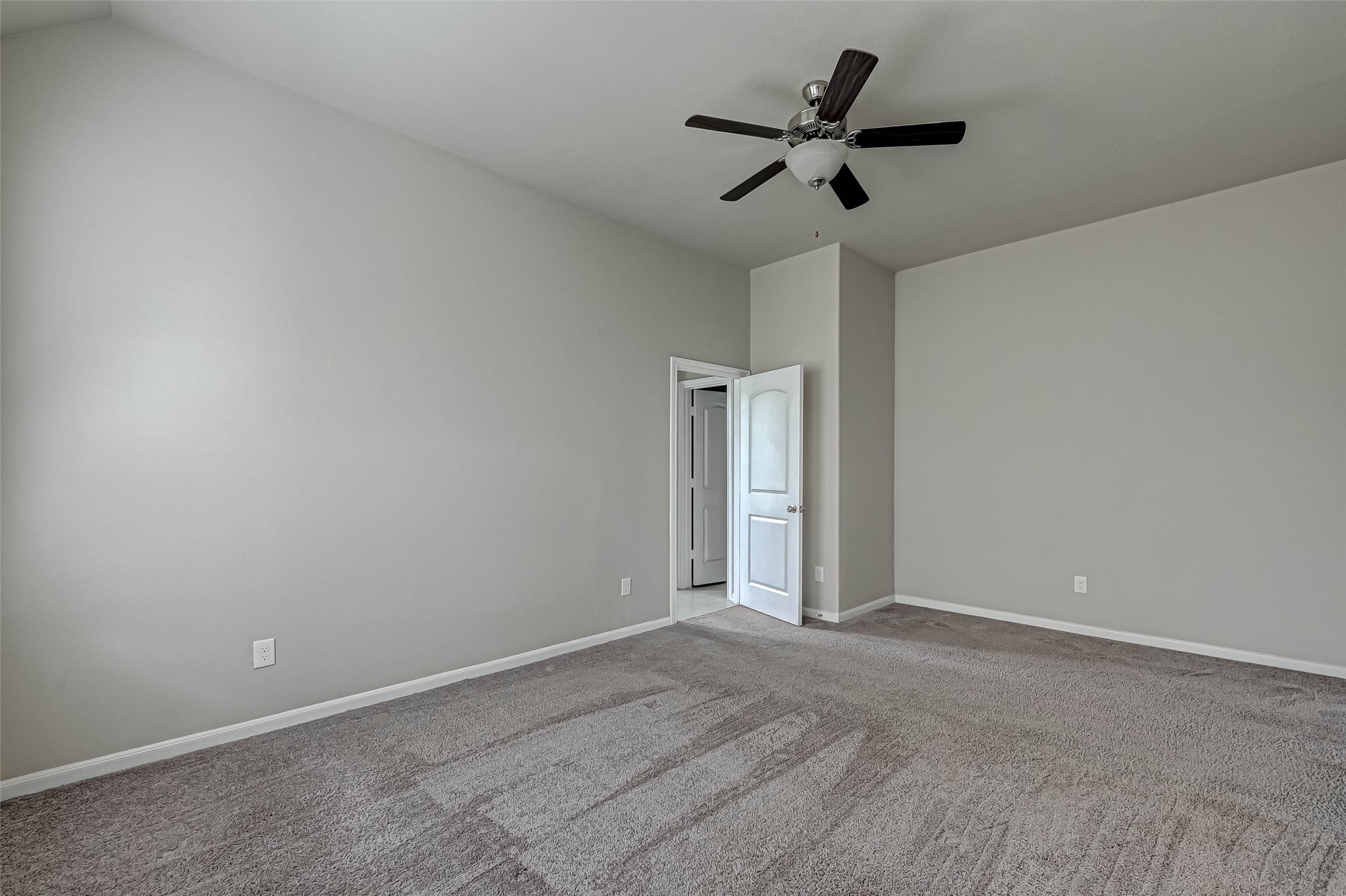 315 Biltmore Loop Property Photo 27