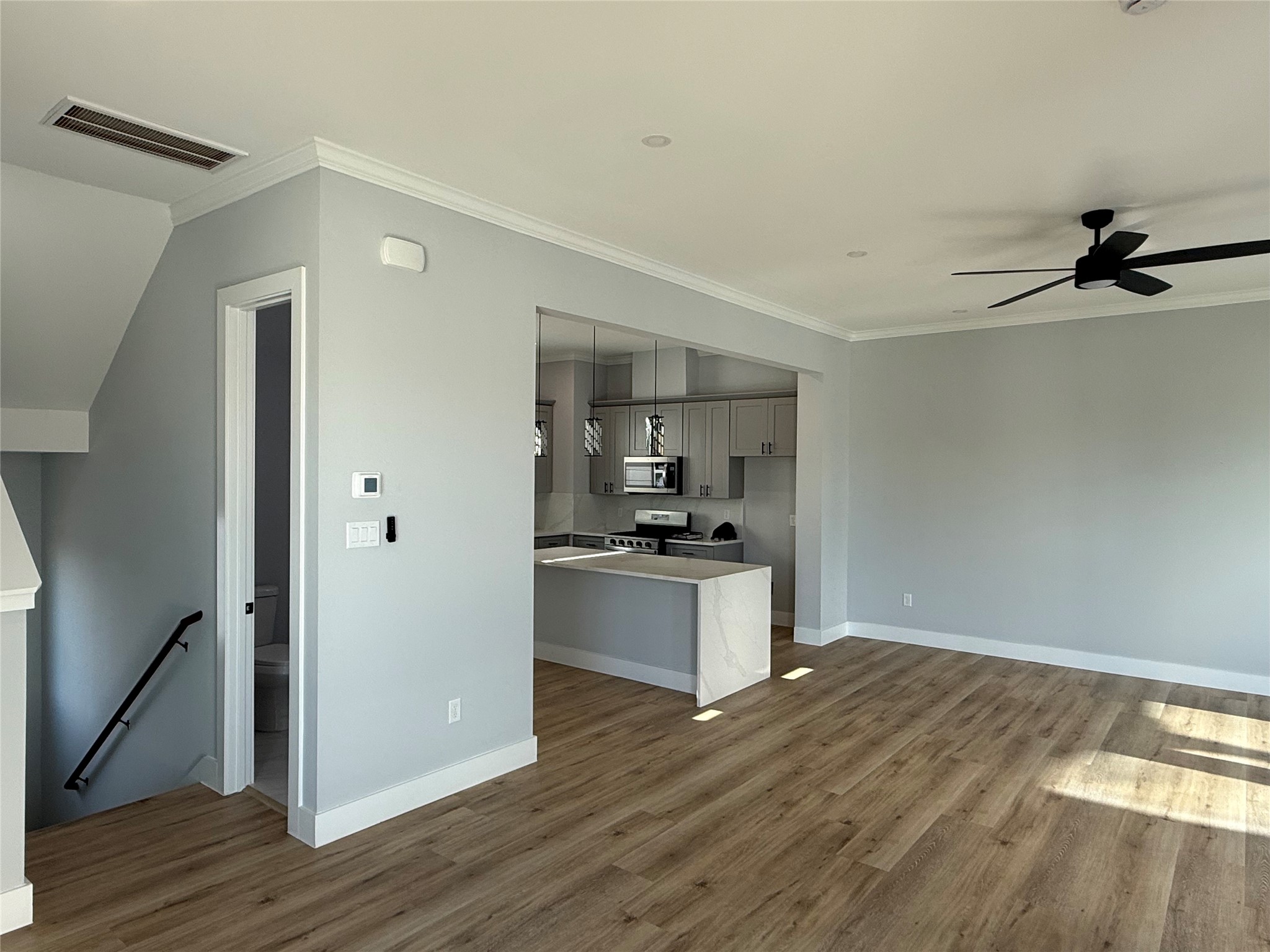 3367 Yellowstone Boulevard Property Photo 4