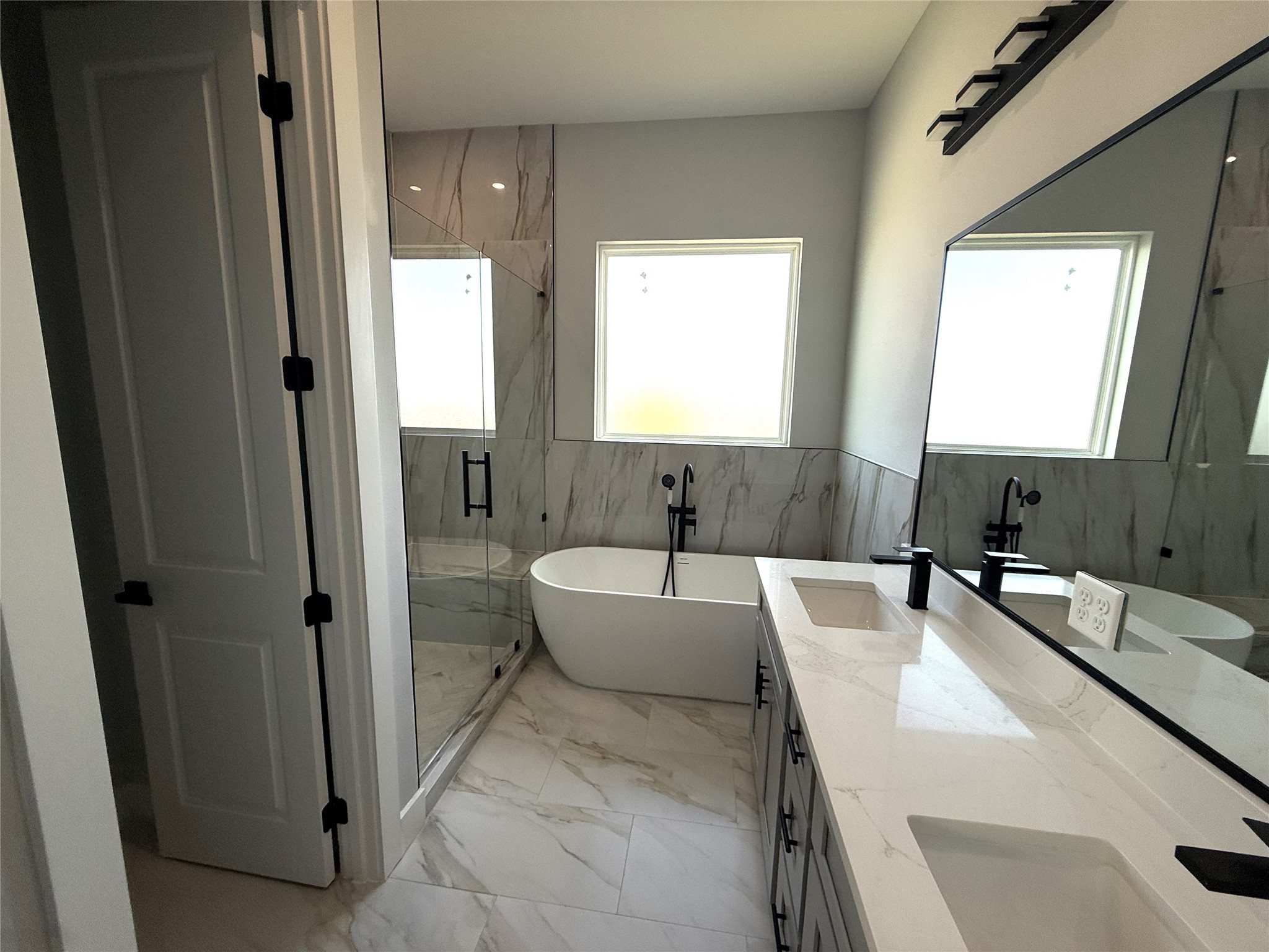 3367 Yellowstone Boulevard Property Photo 11