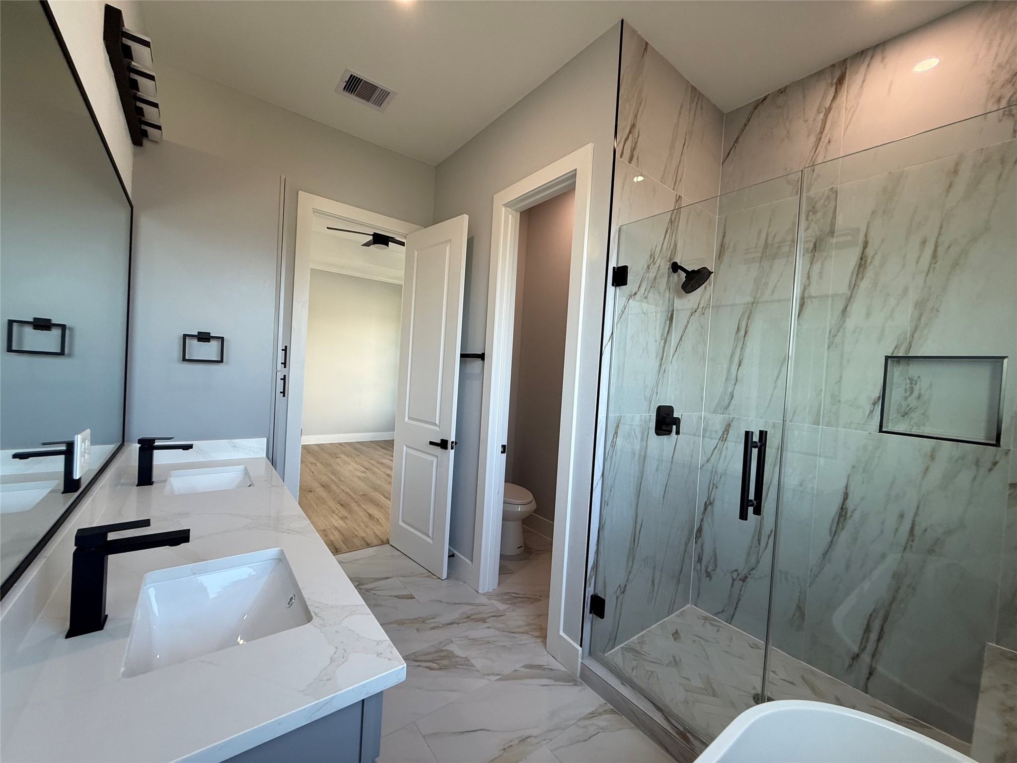 3367 Yellowstone Boulevard Property Photo 12