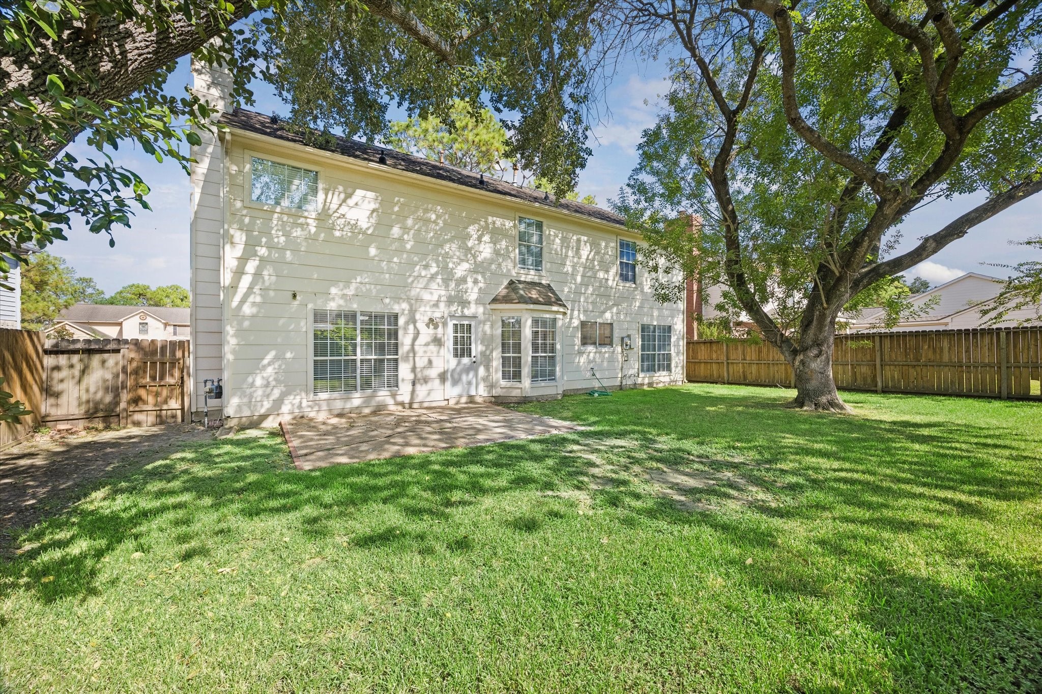 806 Forest Bay Court Property Photo 10