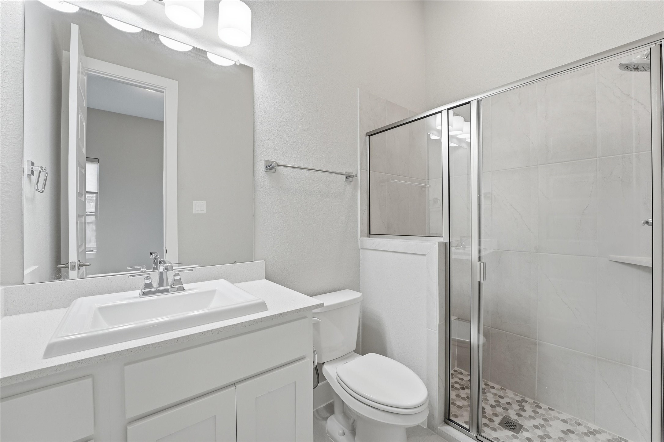 4715 Lake Crest Drive Property Photo 32